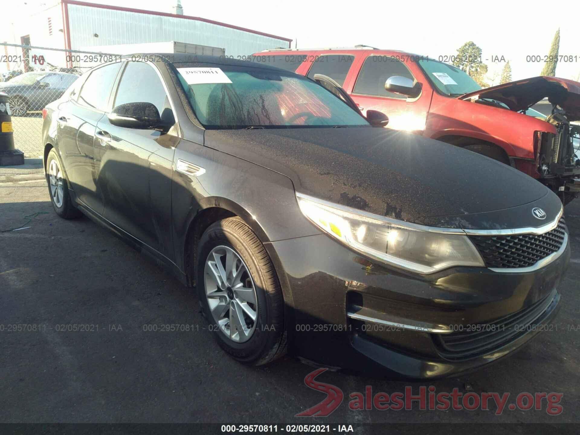 5XXGT4L38JG180637 2018 KIA OPTIMA