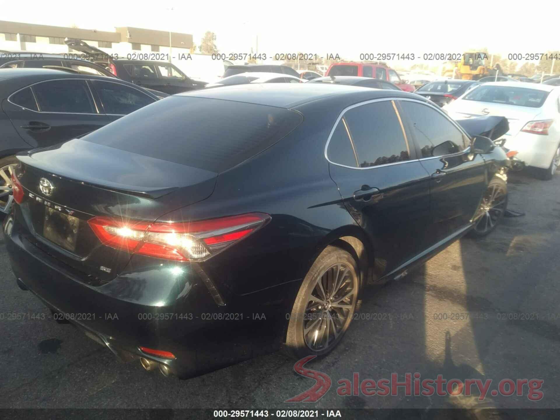 JTNB11HK5J3020483 2018 TOYOTA CAMRY