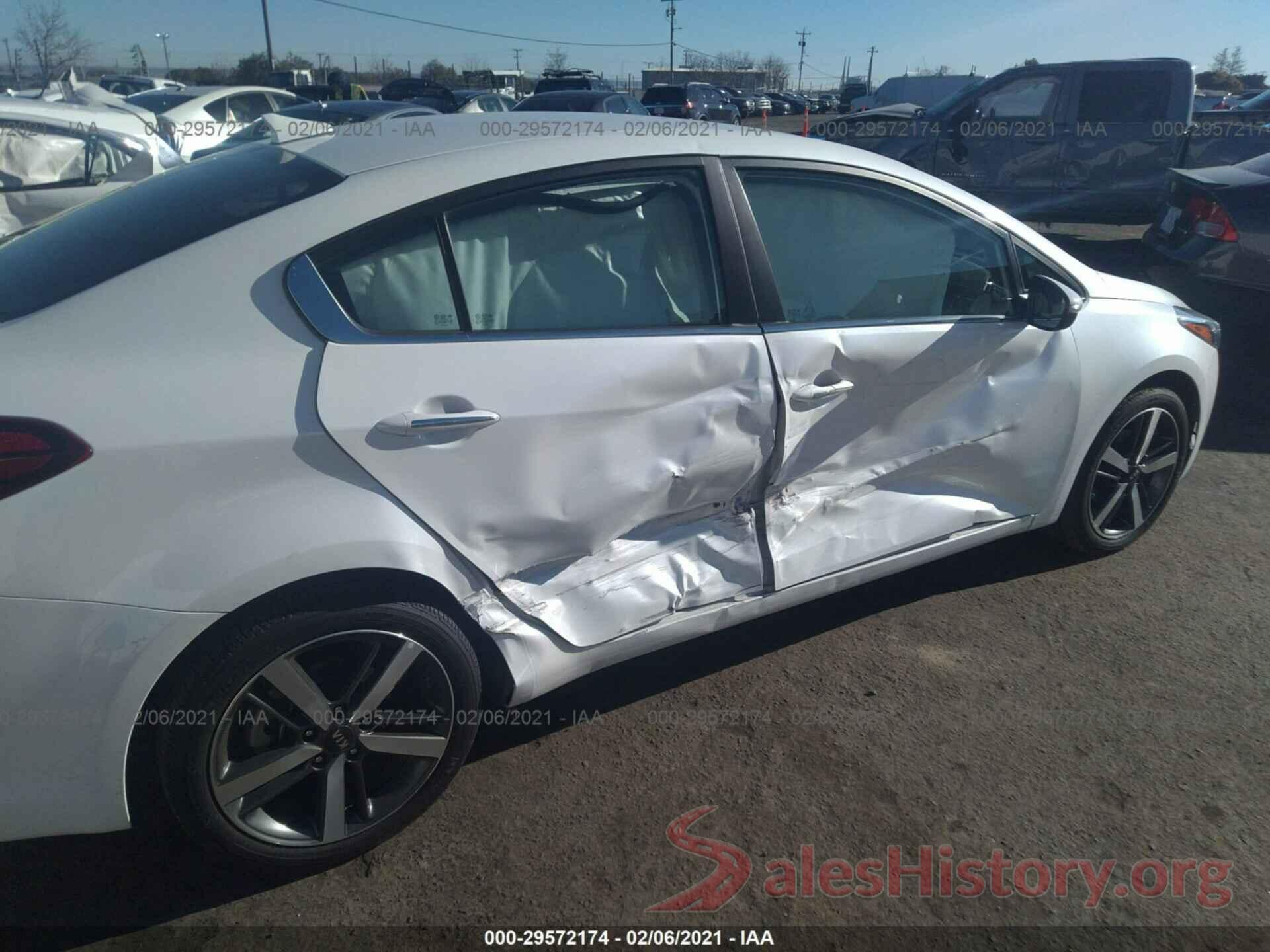 3KPFL4A85JE257287 2018 KIA FORTE