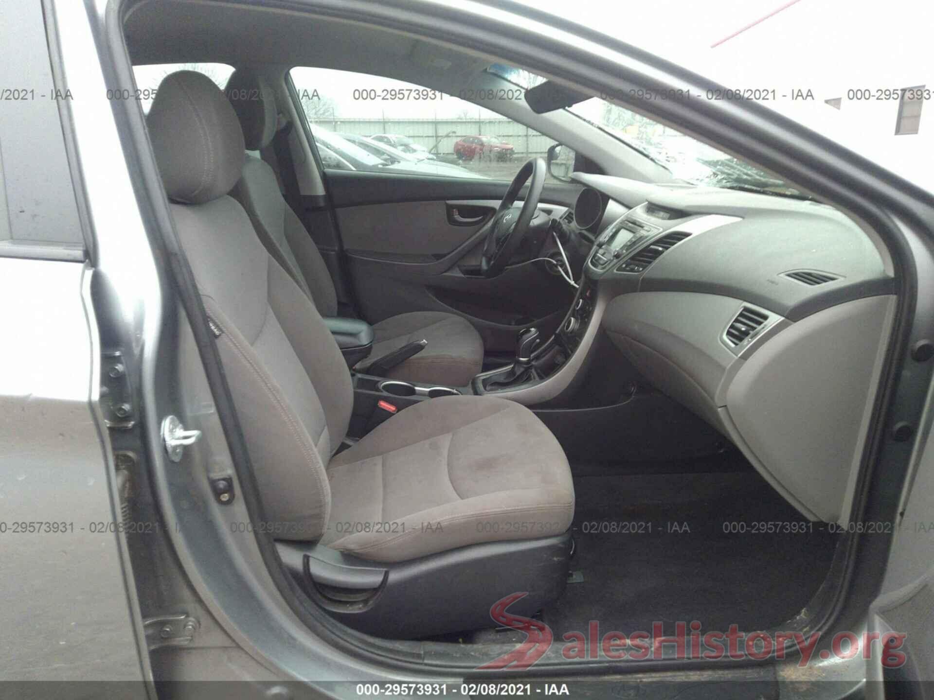 KMHDH4AE4GU639556 2016 HYUNDAI ELANTRA