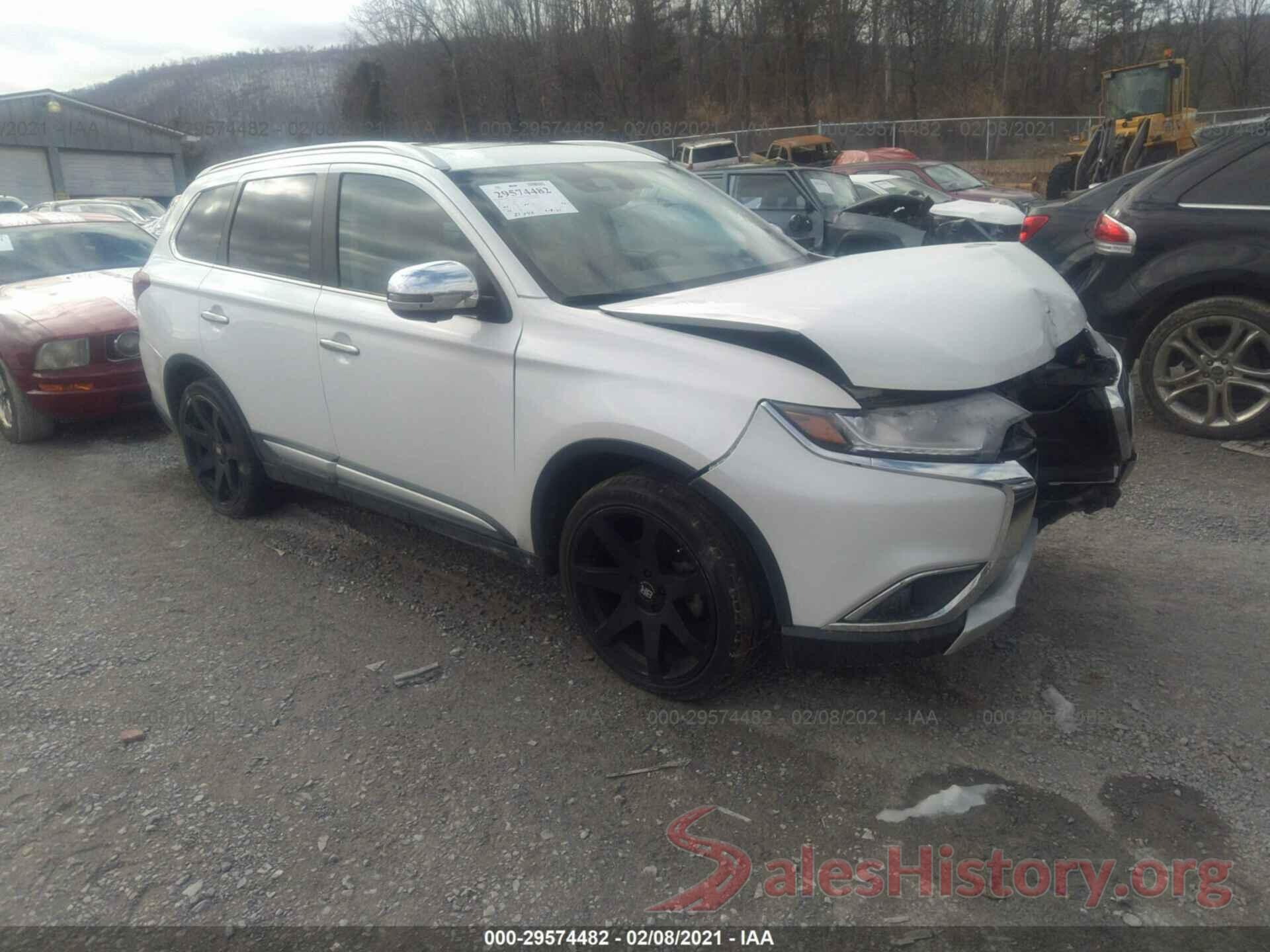 JA4AZ3A3XHZ038003 2017 MITSUBISHI OUTLANDER