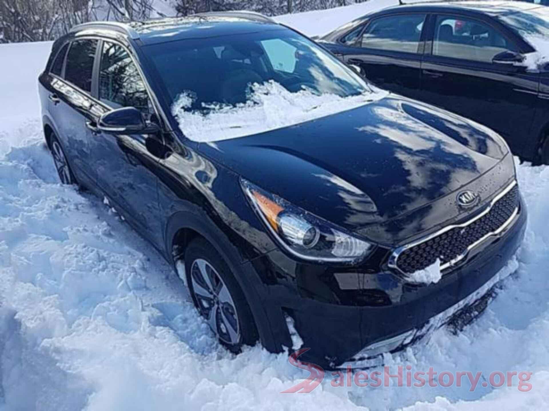 KNDCE3LCXJ5154628 2018 KIA NIRO