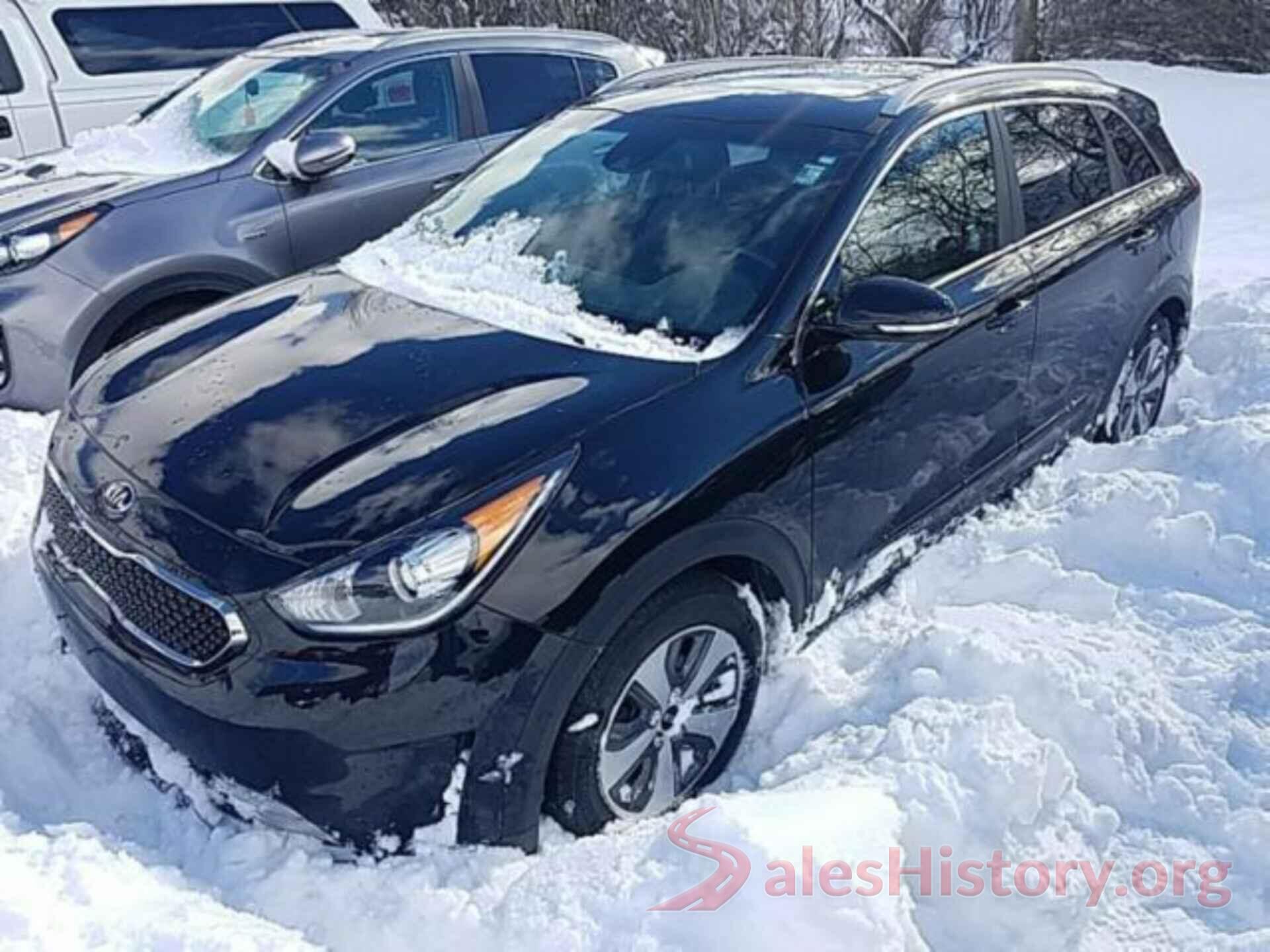 KNDCE3LCXJ5154628 2018 KIA NIRO