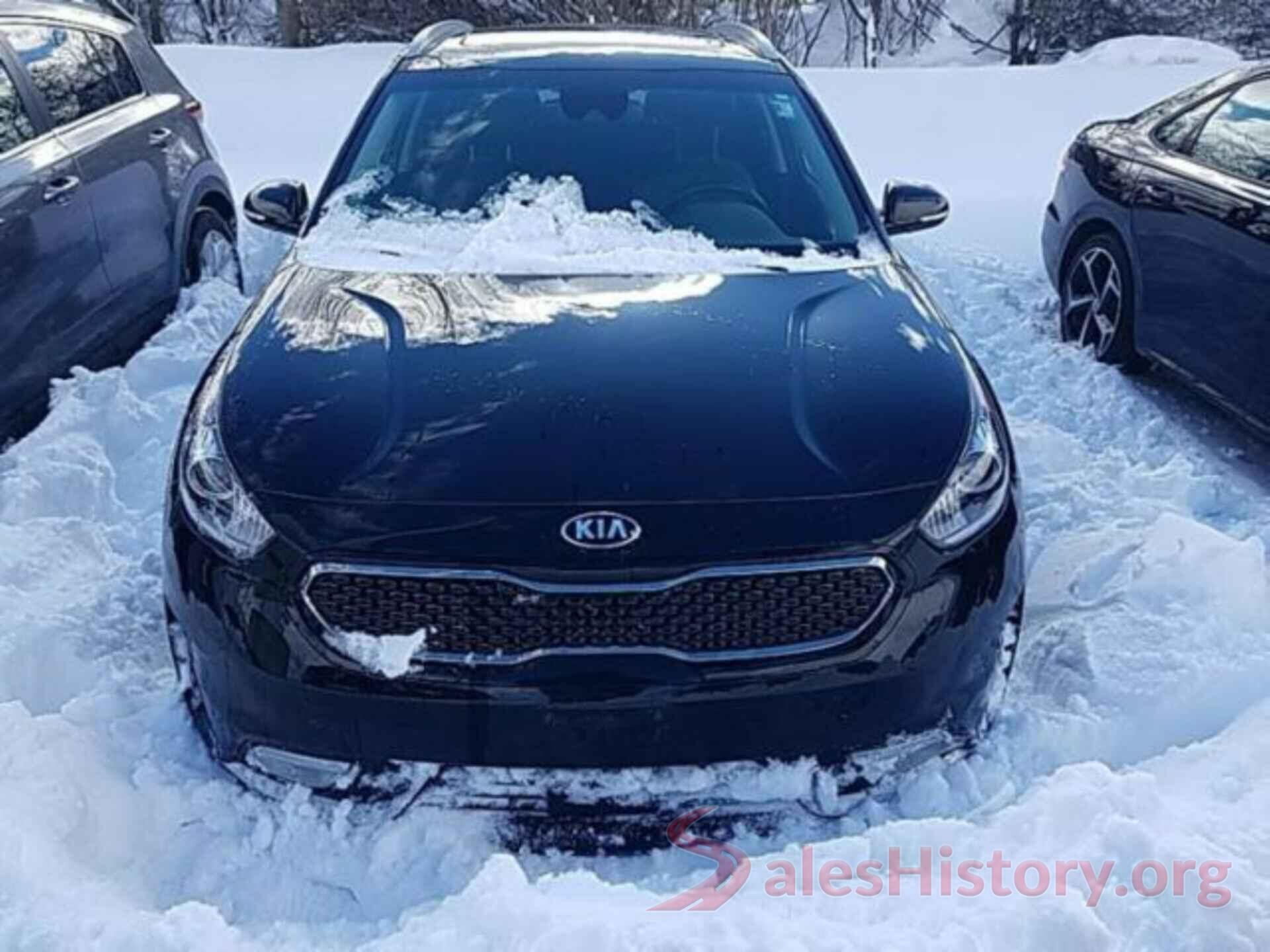 KNDCE3LCXJ5154628 2018 KIA NIRO