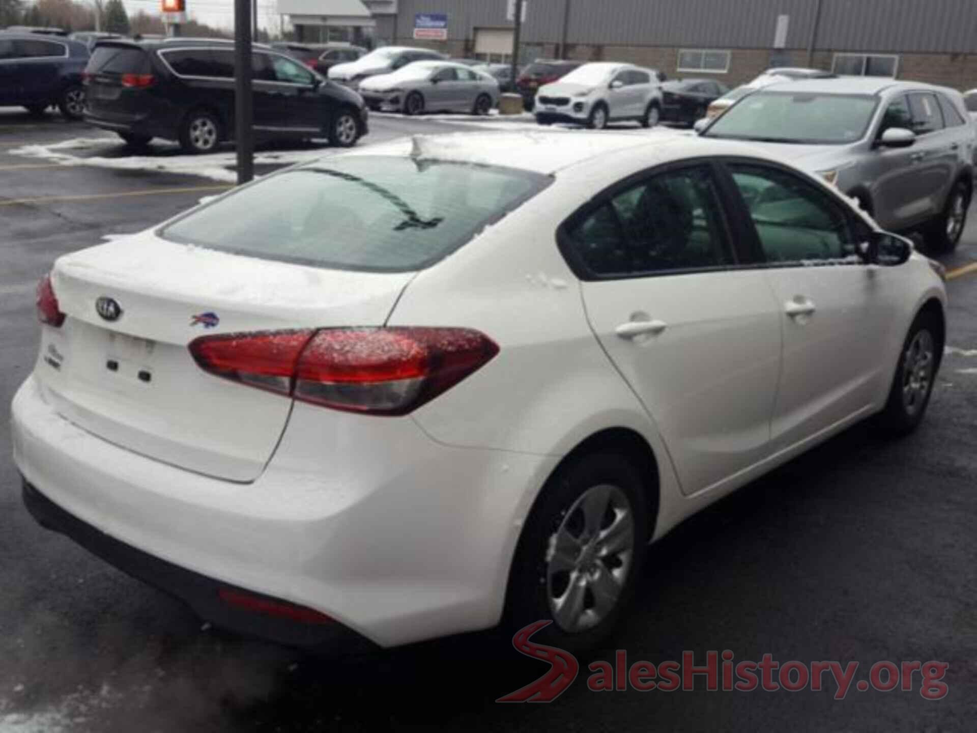 3KPFK4A70JE182251 2018 KIA FORTE