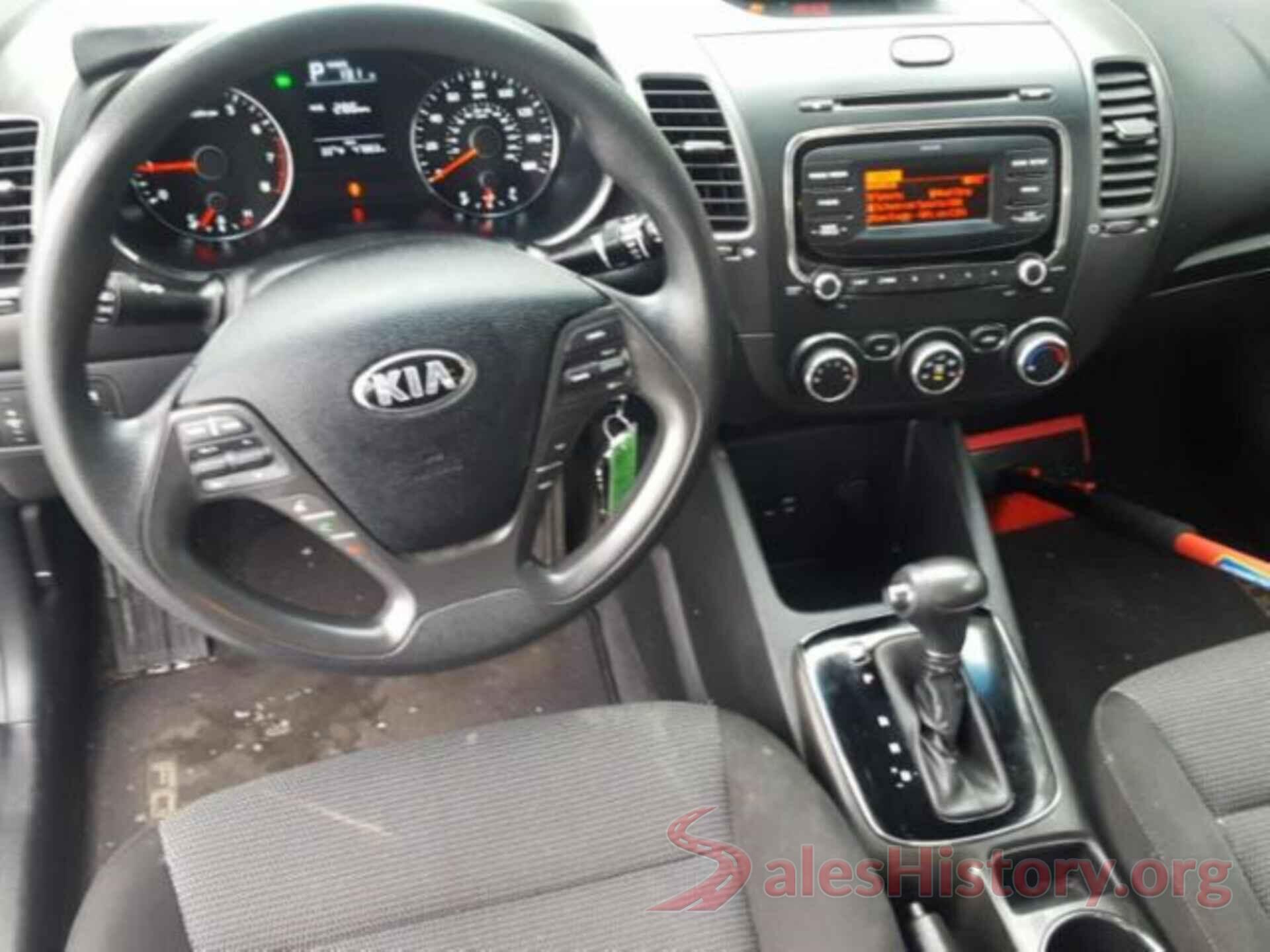 3KPFK4A70JE182251 2018 KIA FORTE