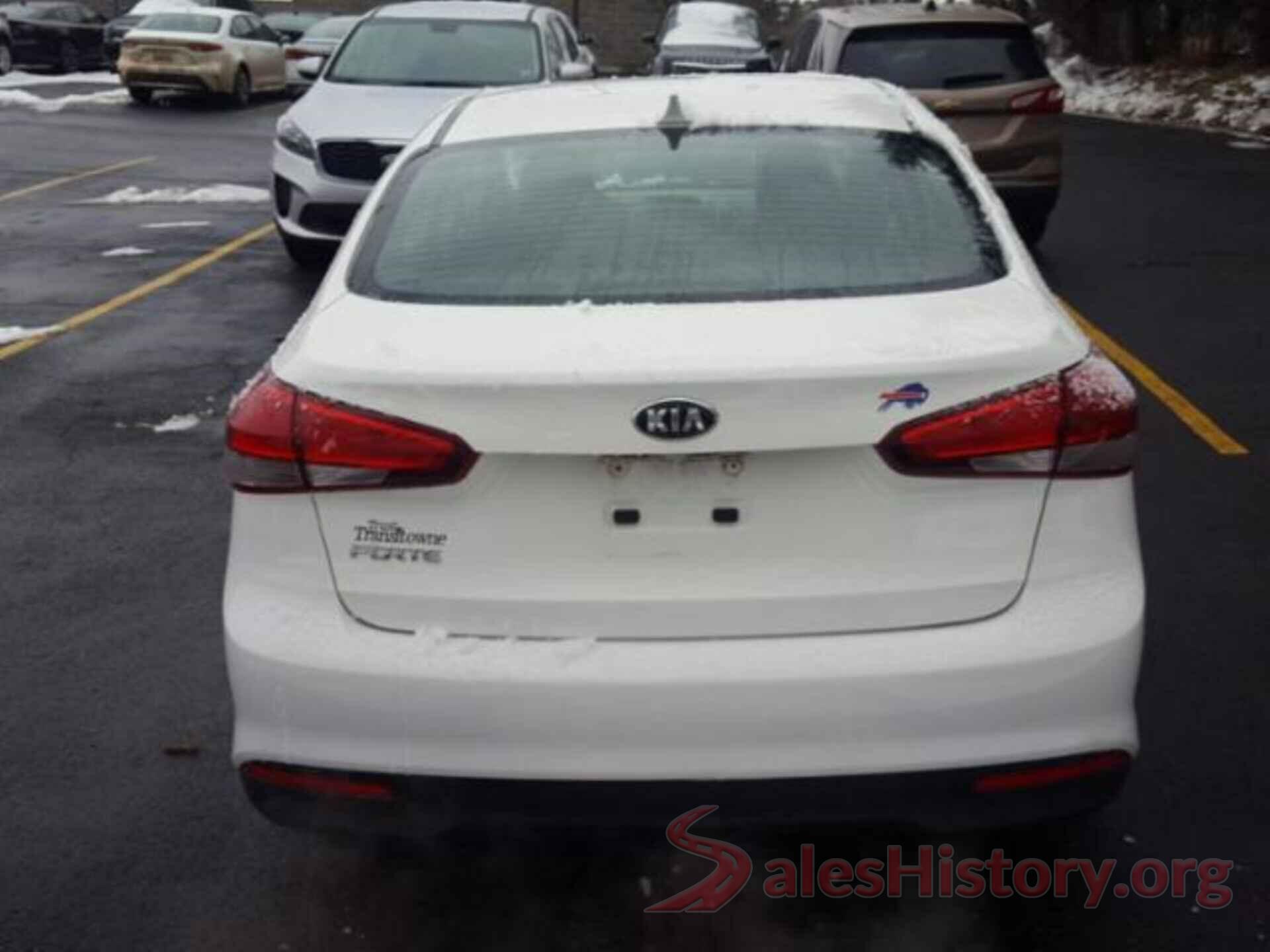 3KPFK4A70JE182251 2018 KIA FORTE