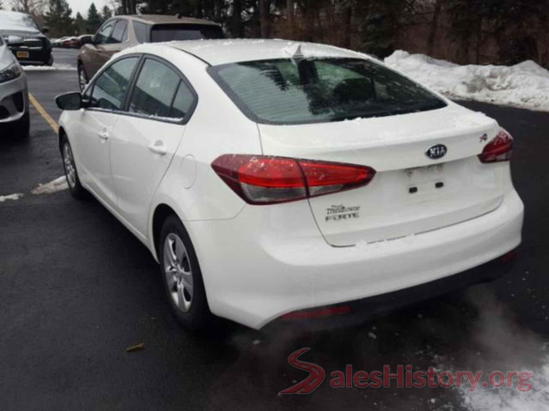 3KPFK4A70JE182251 2018 KIA FORTE