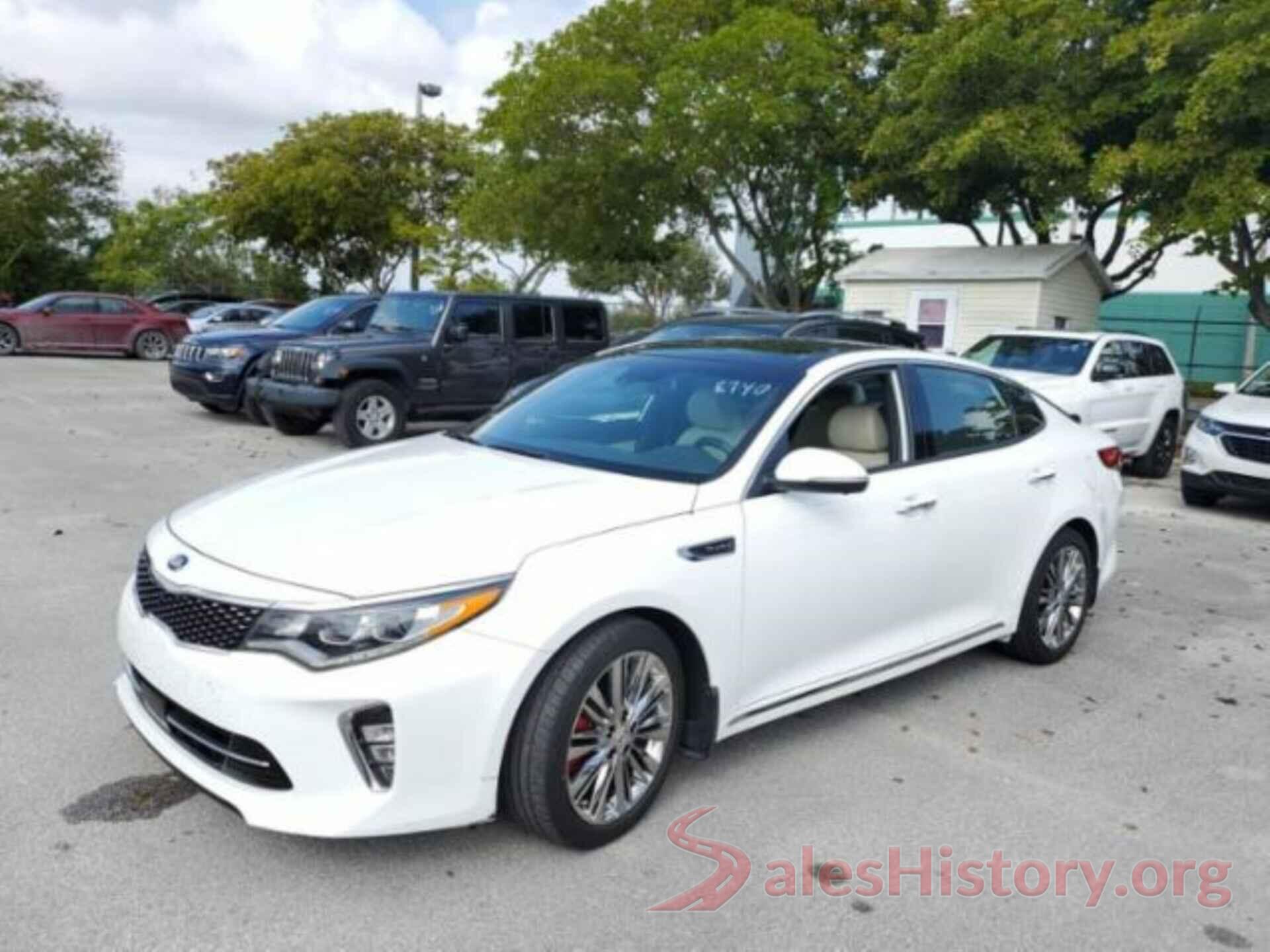 5XXGV4L29JG208740 2018 KIA OPTIMA