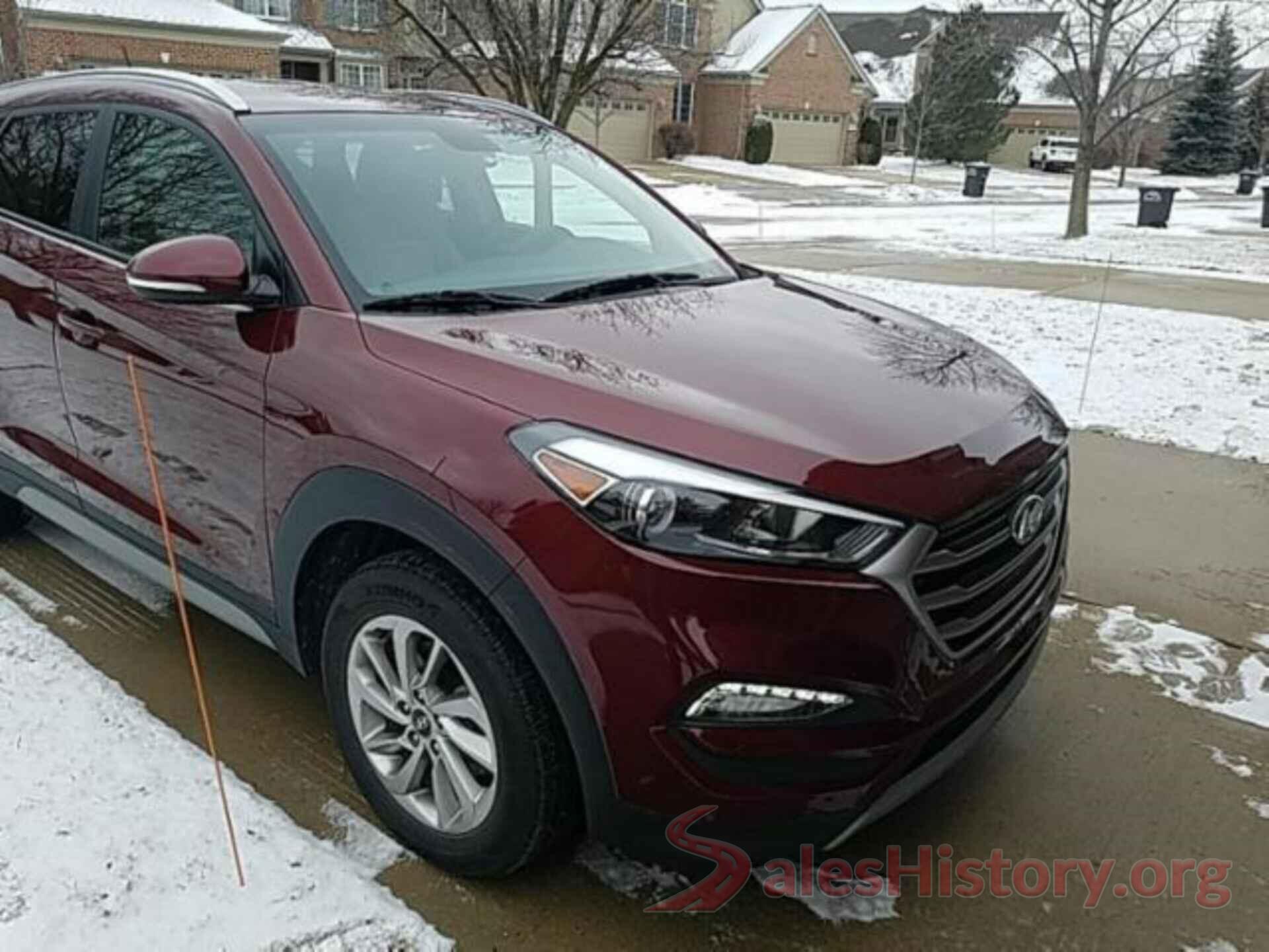 KM8J3CA27HU422005 2017 HYUNDAI TUCSON