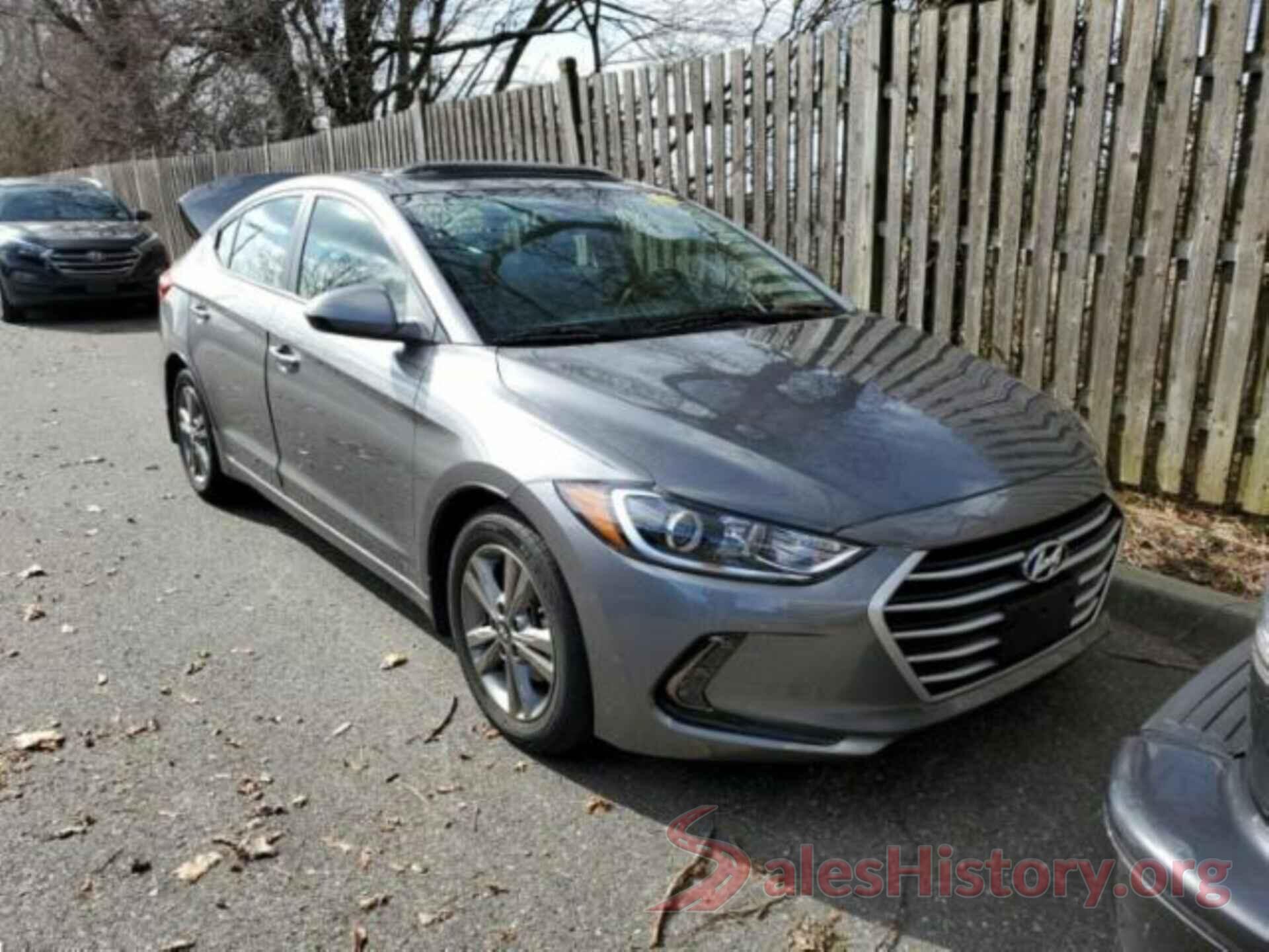 5NPD84LF2JH285256 2018 HYUNDAI ELANTRA