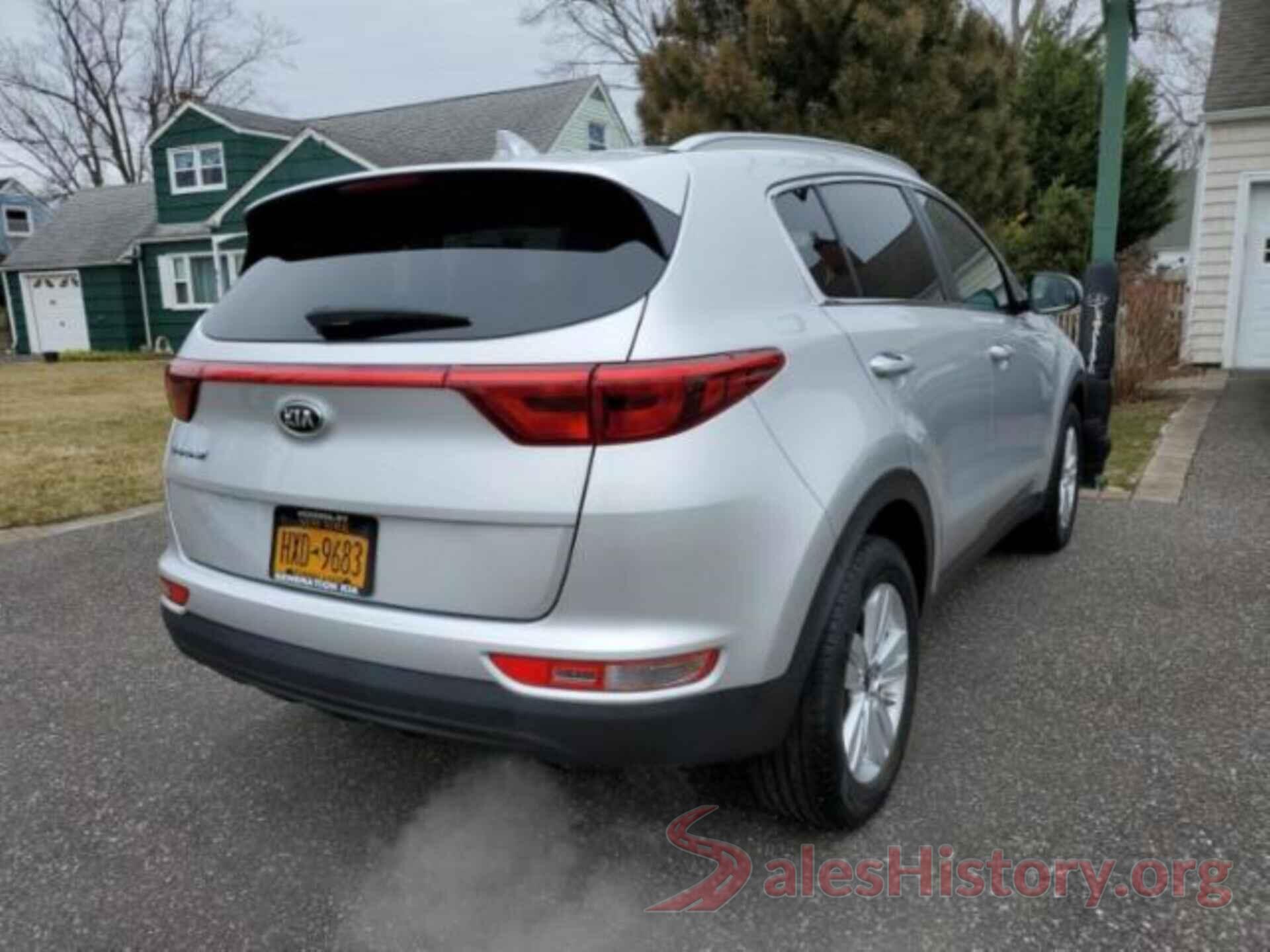 KNDPMCAC5J7393712 2018 KIA SPORTAGE