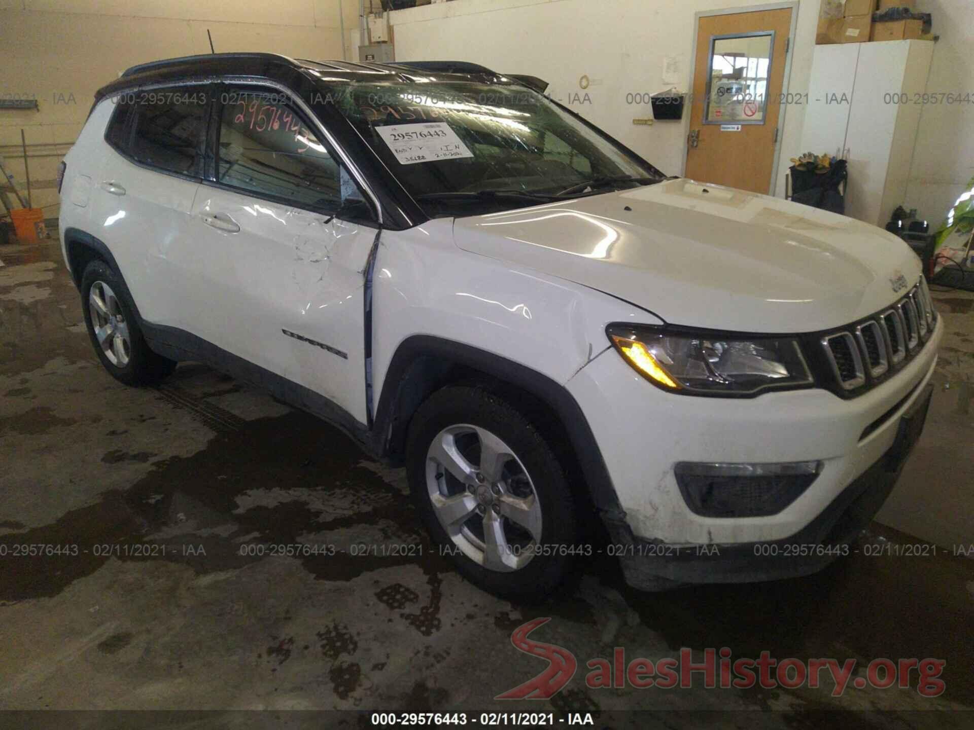 3C4NJCBB0JT140282 2018 JEEP COMPASS