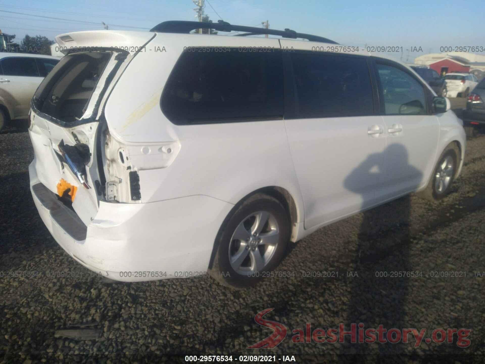 5TDKZ3DC3HS781769 2017 TOYOTA SIENNA