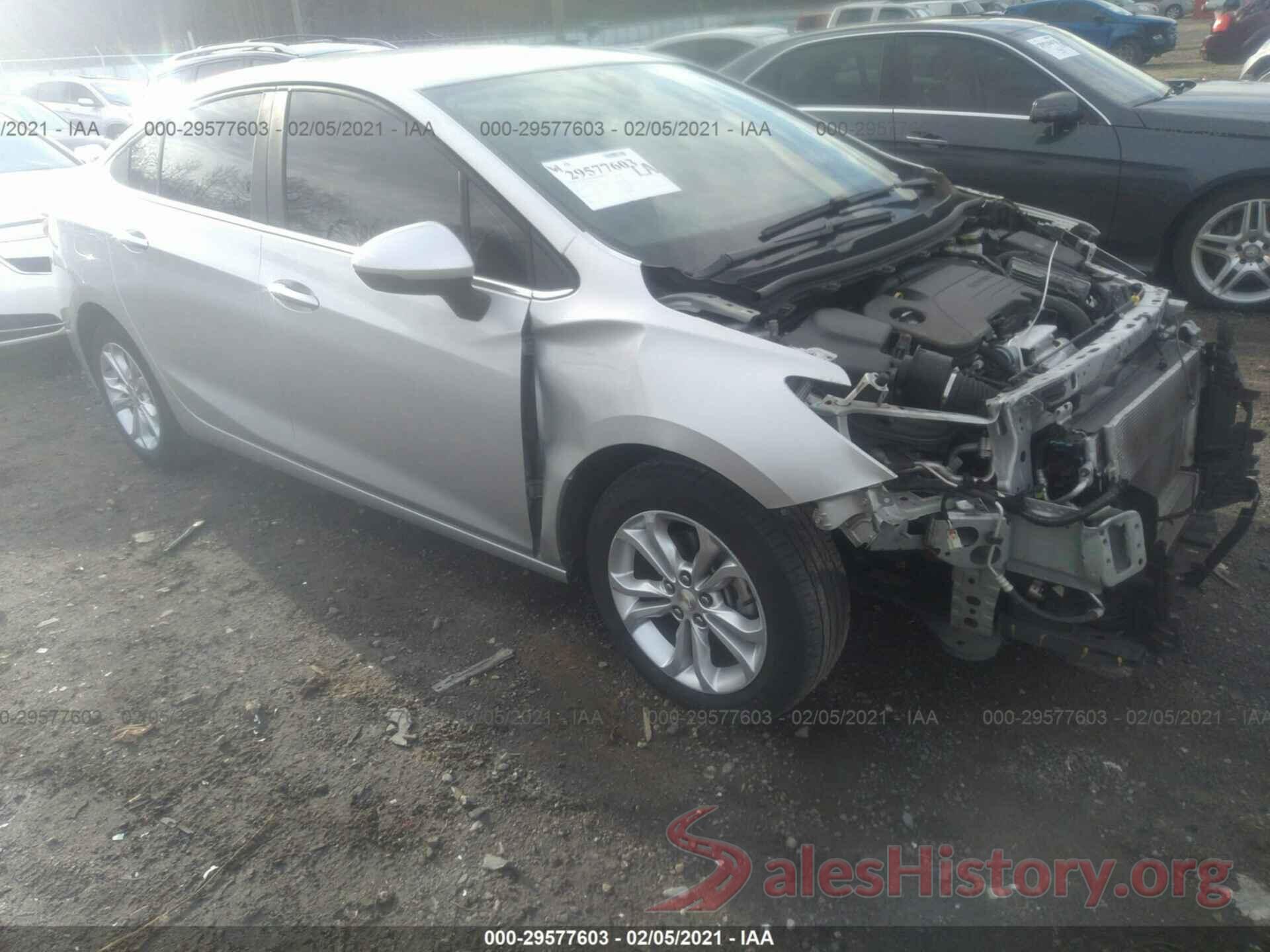 1G1BE5SM9K7115660 2019 CHEVROLET CRUZE