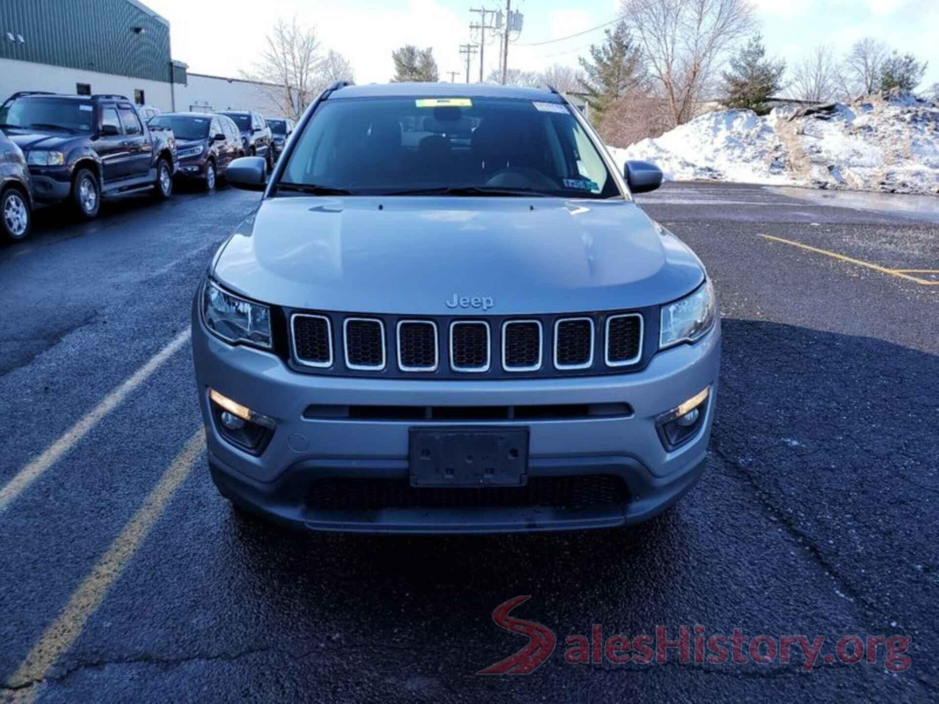 3C4NJDBB8KT649933 2019 JEEP COMPASS