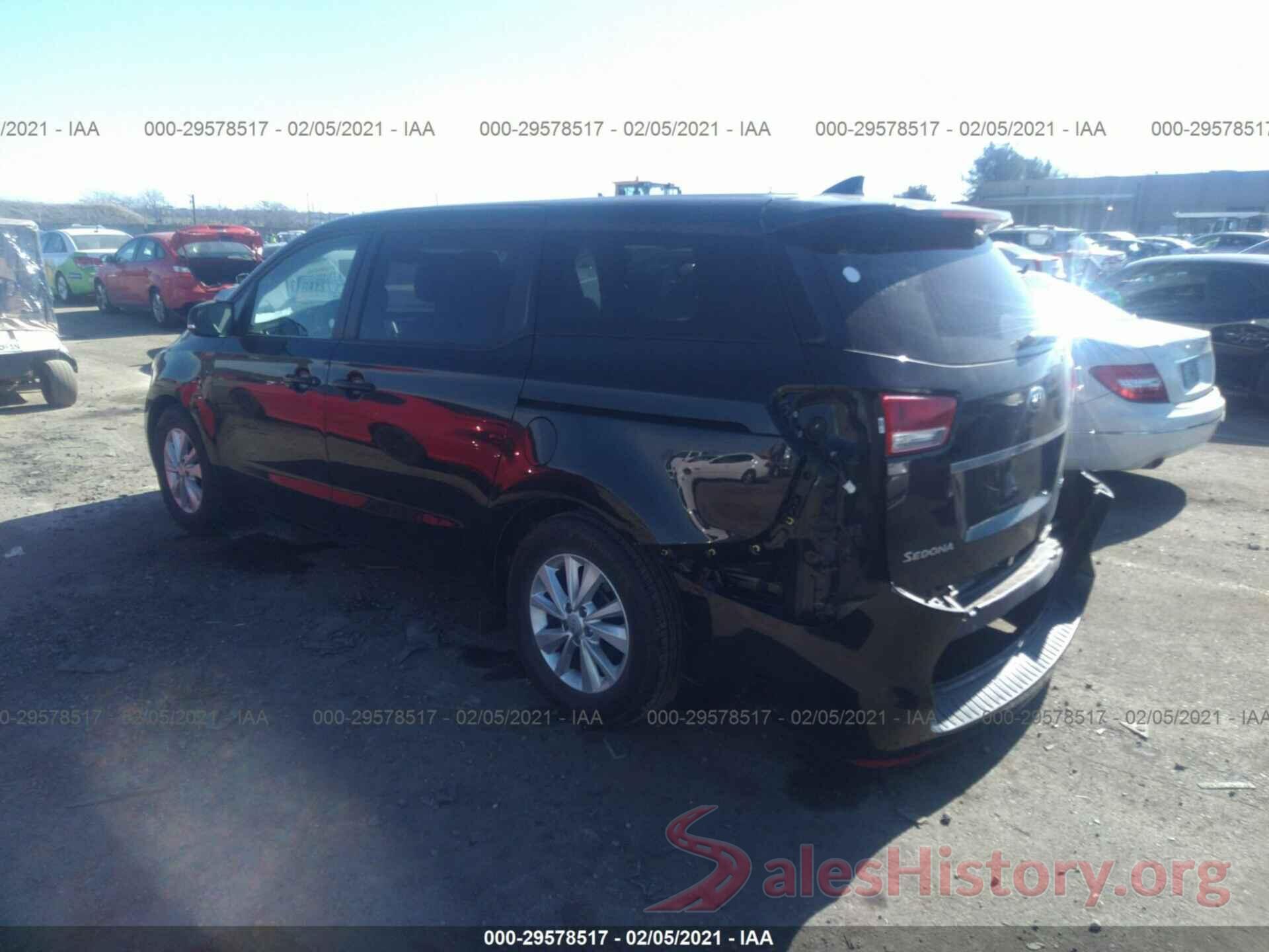 KNDMB5C18J6387800 2018 KIA SEDONA