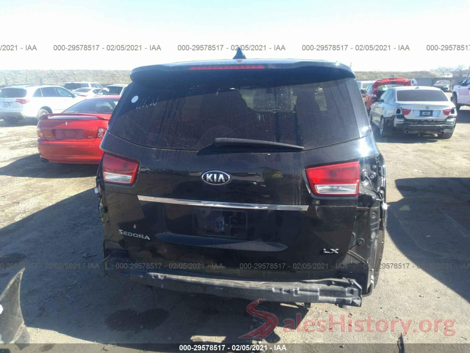 KNDMB5C18J6387800 2018 KIA SEDONA