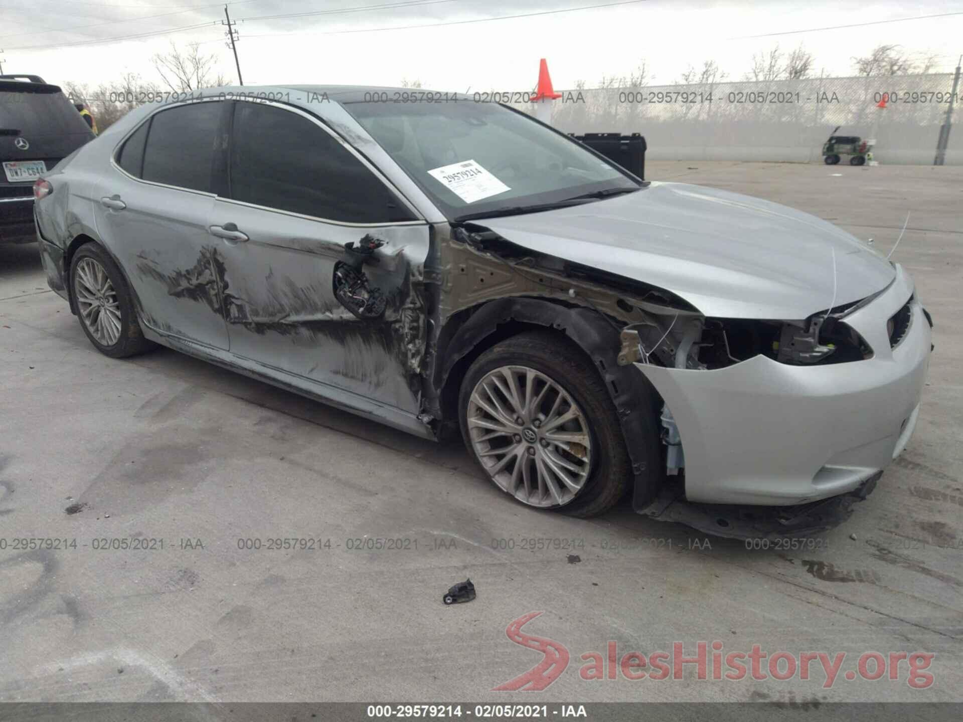 4T1B11HK8JU061345 2018 TOYOTA CAMRY