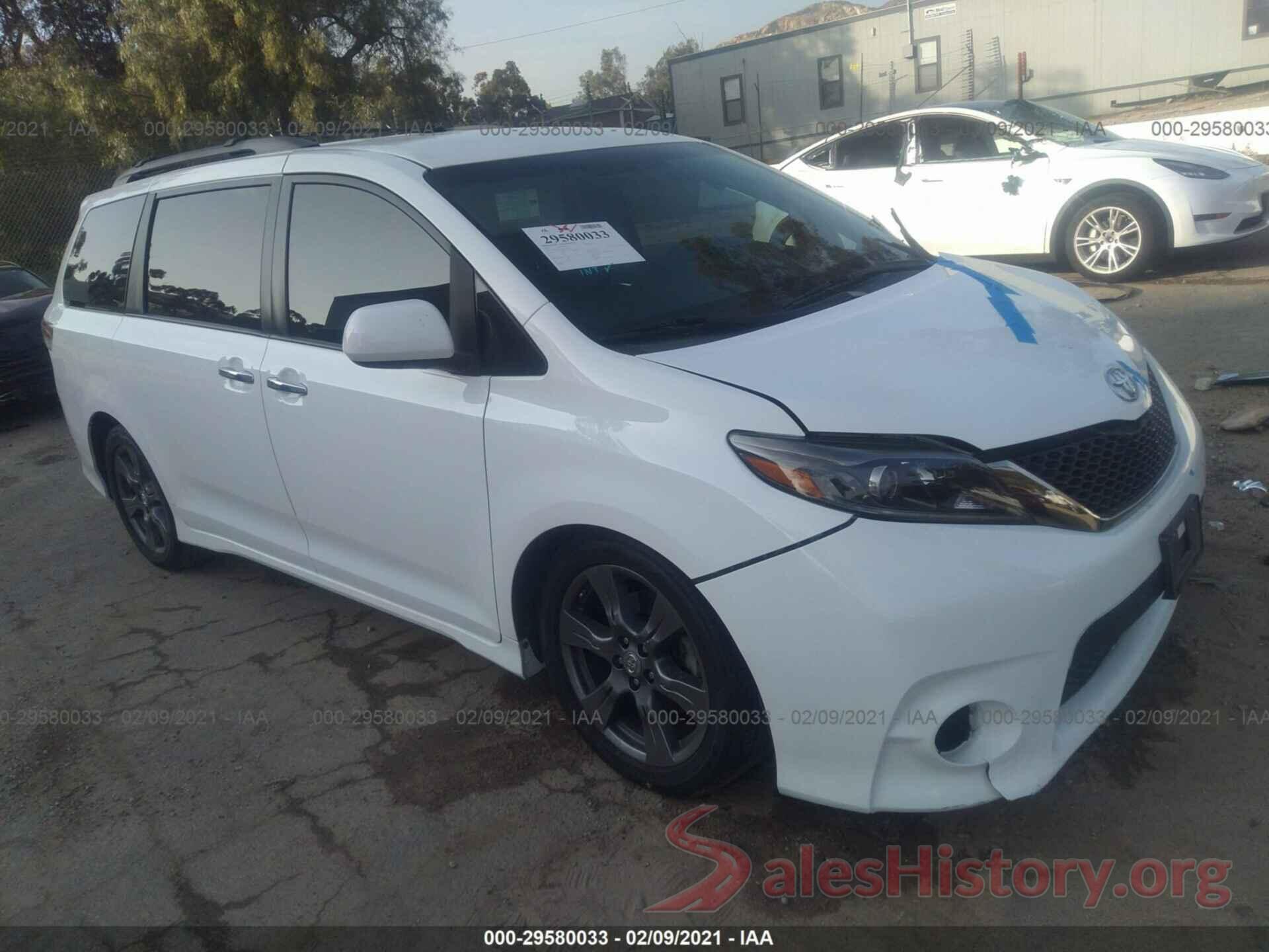 5TDXZ3DCXHS897556 2017 TOYOTA SIENNA