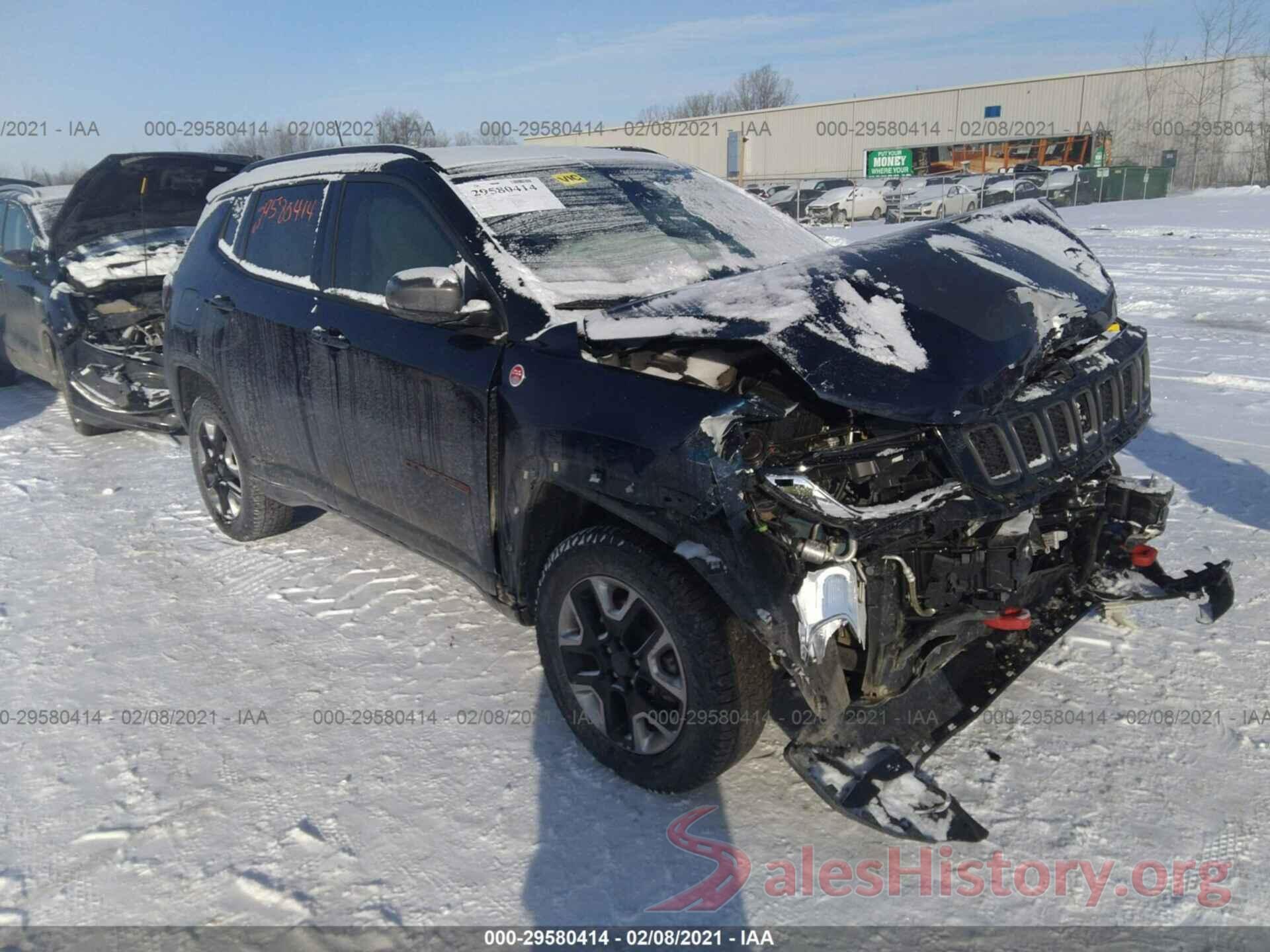 3C4NJDDB8JT266439 2018 JEEP COMPASS