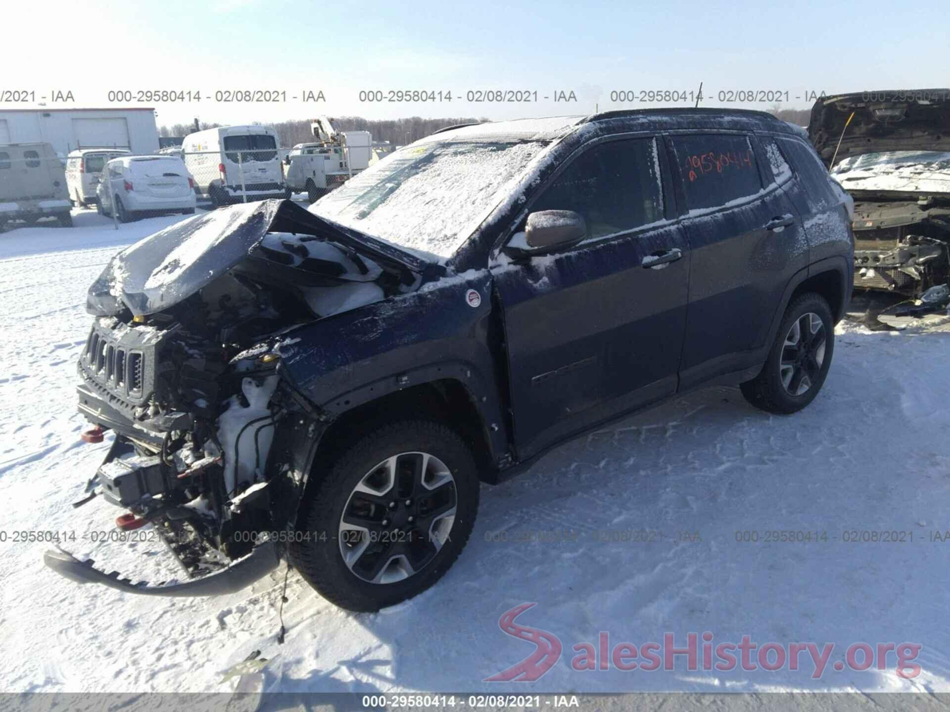 3C4NJDDB8JT266439 2018 JEEP COMPASS