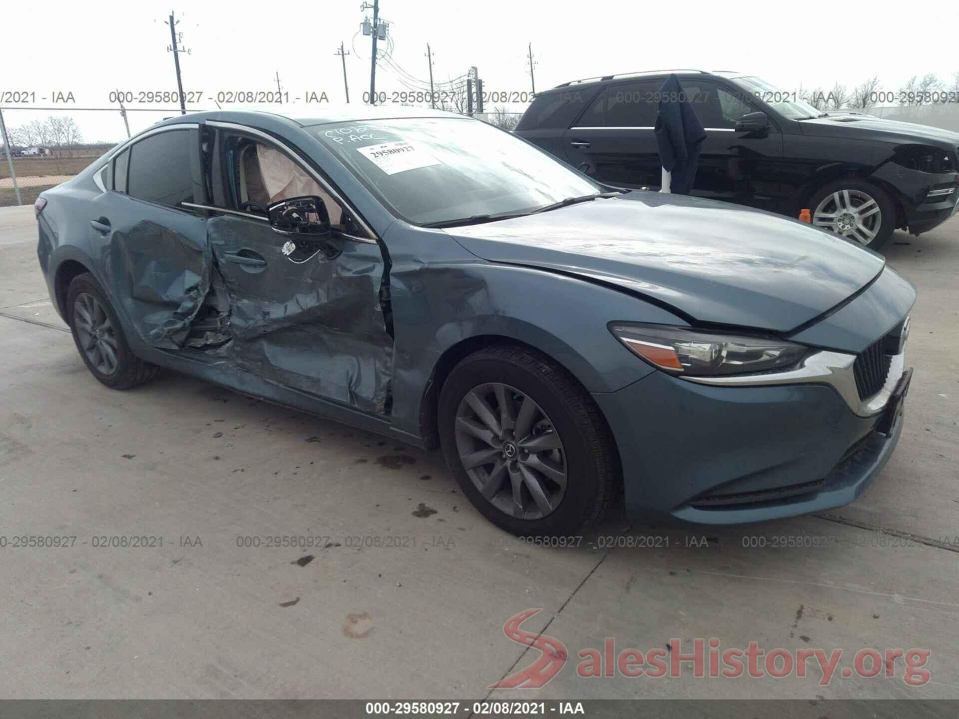 JM1GL1UM6J1334439 2018 MAZDA MAZDA6