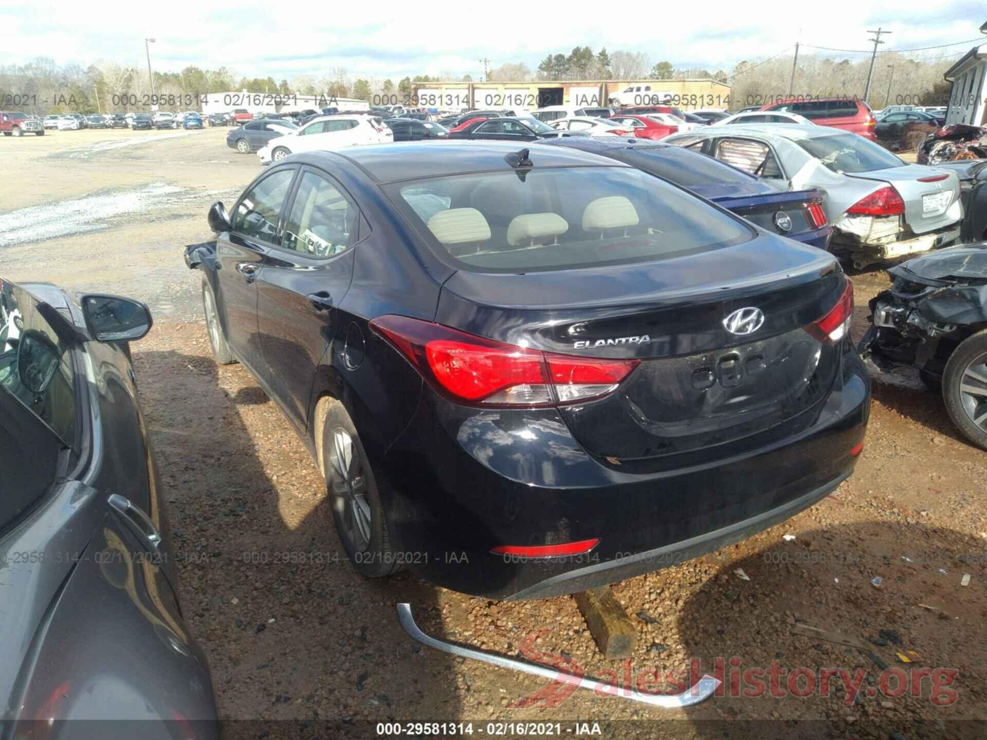 5NPDH4AE8GH704858 2016 HYUNDAI ELANTRA