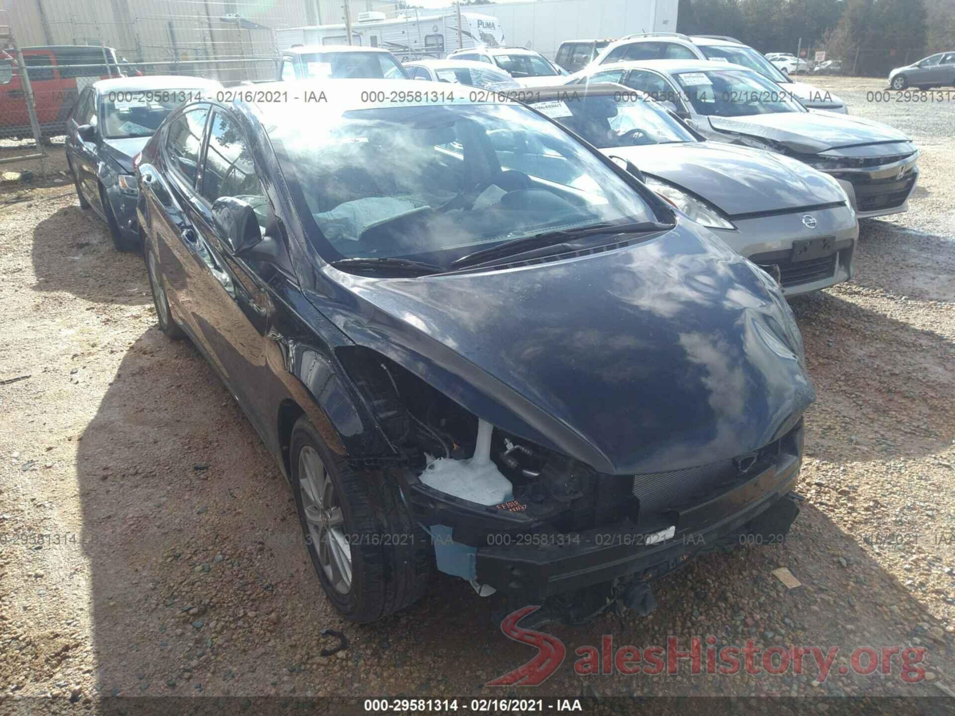 5NPDH4AE8GH704858 2016 HYUNDAI ELANTRA