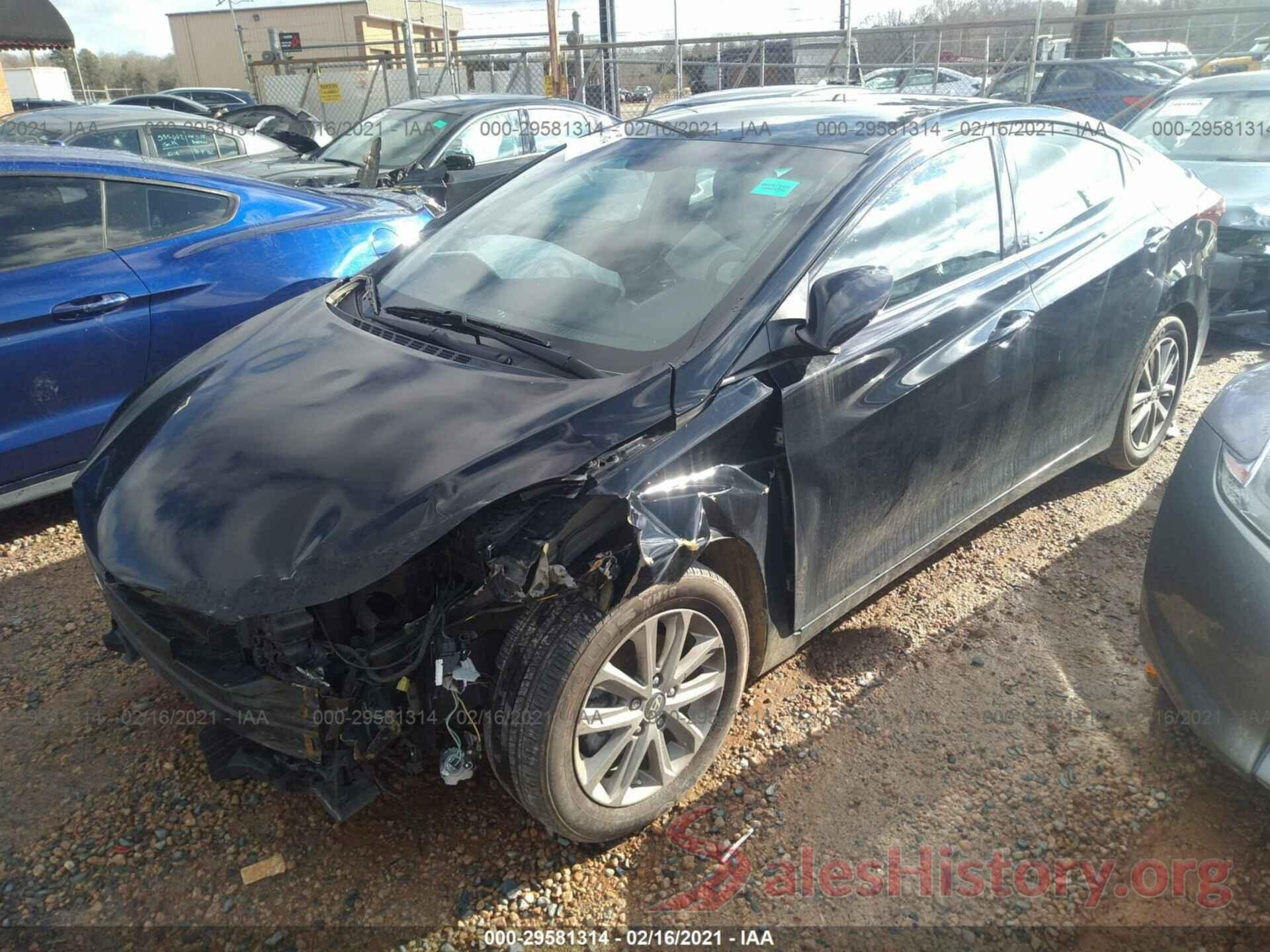 5NPDH4AE8GH704858 2016 HYUNDAI ELANTRA