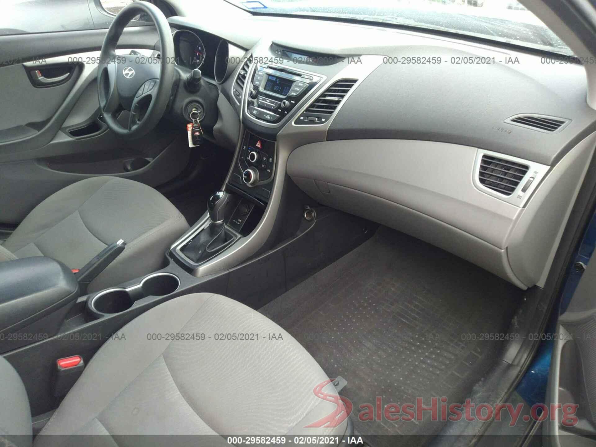 5NPDH4AE4GH792355 2016 HYUNDAI ELANTRA