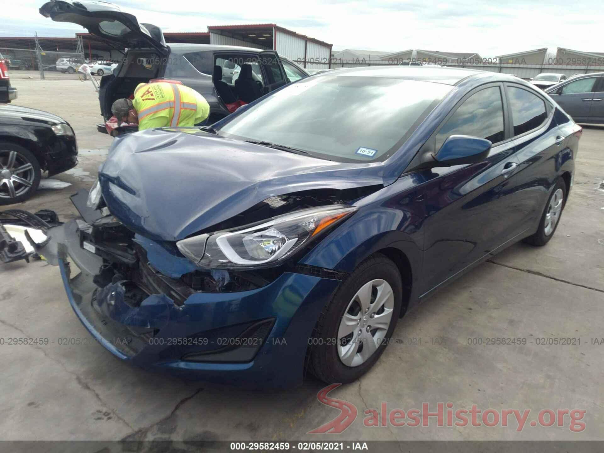 5NPDH4AE4GH792355 2016 HYUNDAI ELANTRA