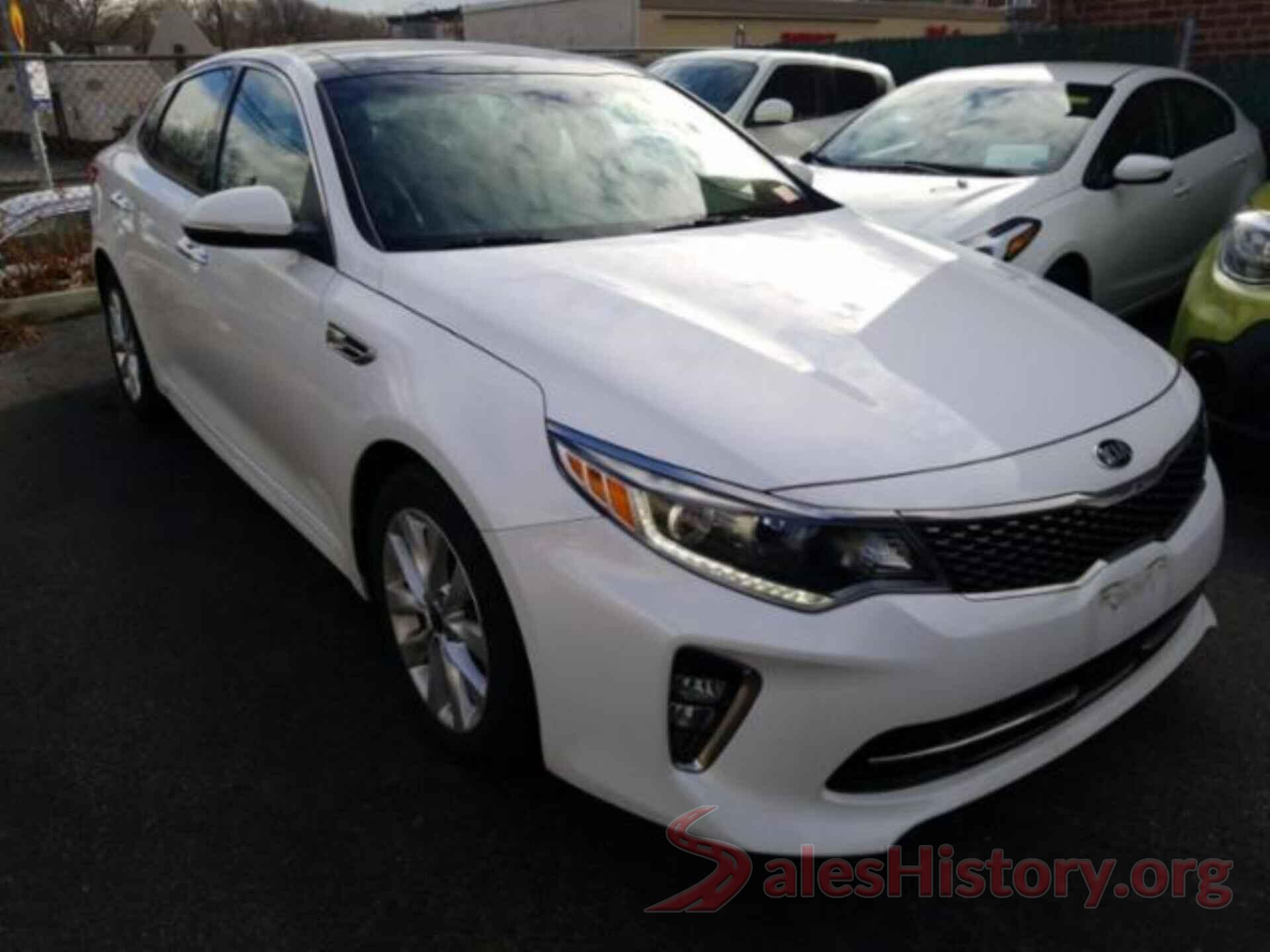 5XXGU4L30JG233201 2018 KIA OPTIMA