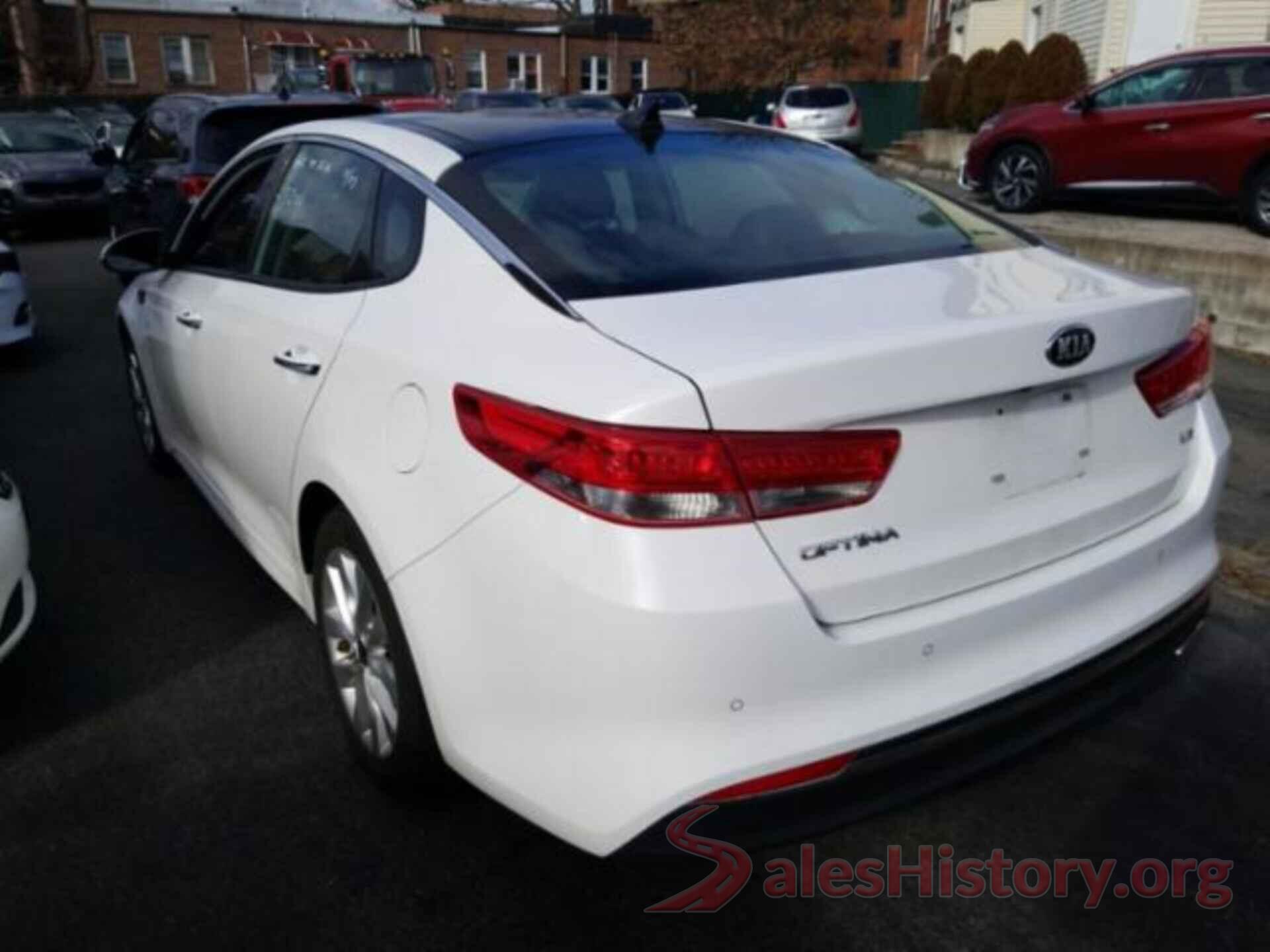 5XXGU4L30JG233201 2018 KIA OPTIMA