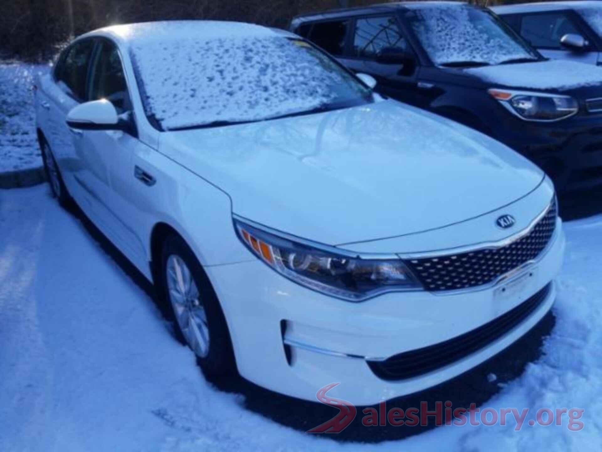 5XXGU4L32JG225424 2018 KIA OPTIMA