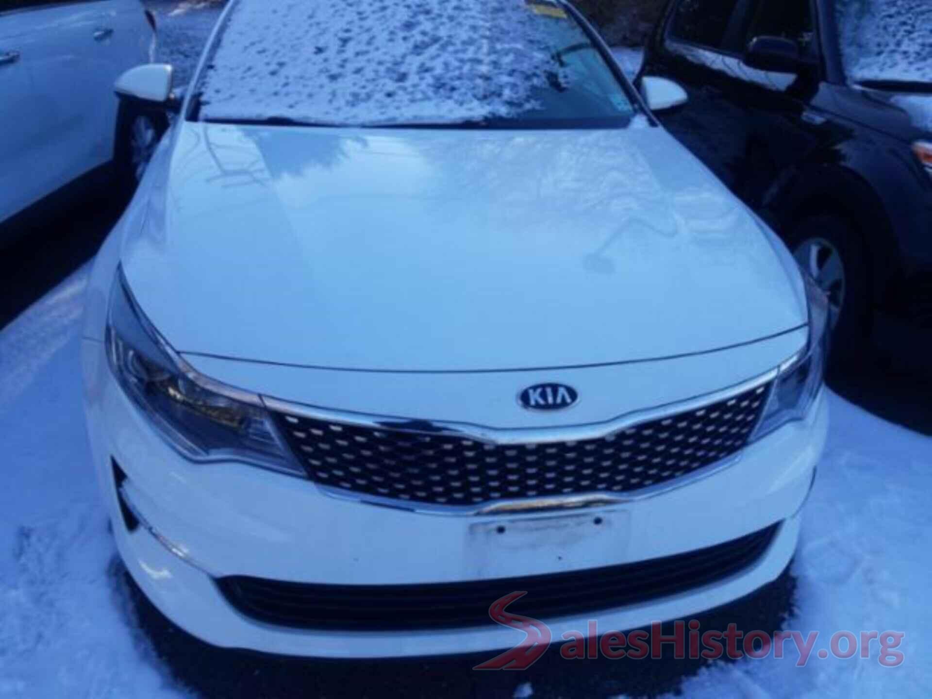 5XXGU4L32JG225424 2018 KIA OPTIMA