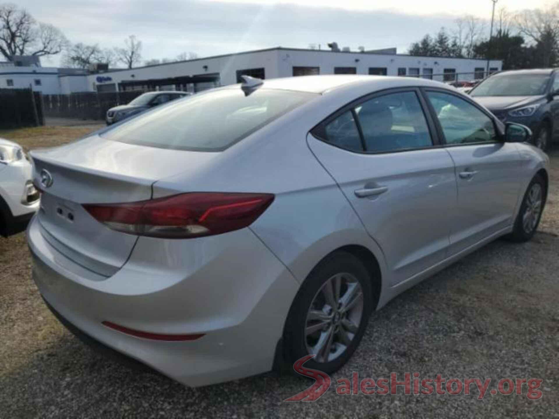 5NPD84LF0JH302037 2018 HYUNDAI ELANTRA