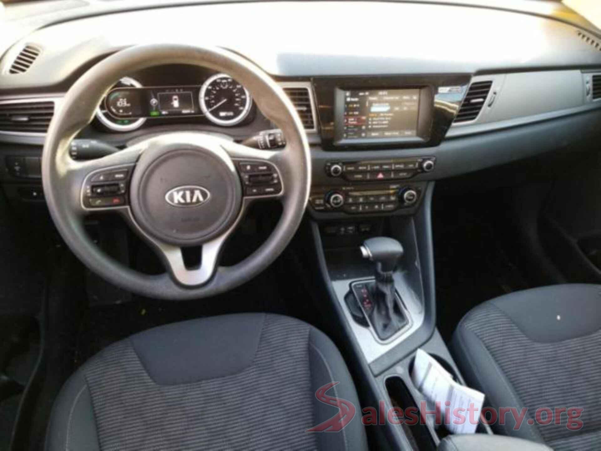 KNDCB3LCXJ5155643 2018 KIA NIRO