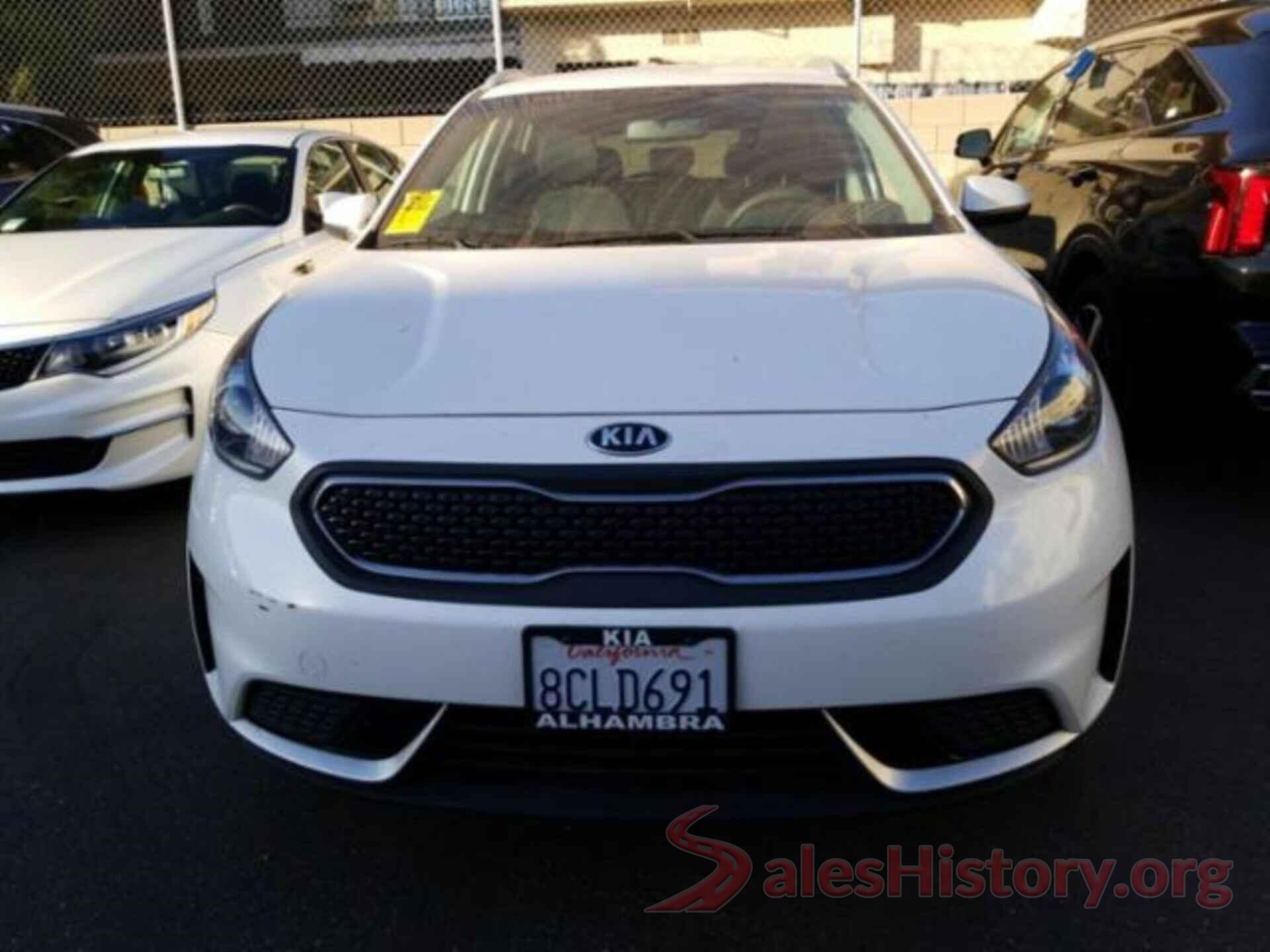 KNDCB3LCXJ5155643 2018 KIA NIRO