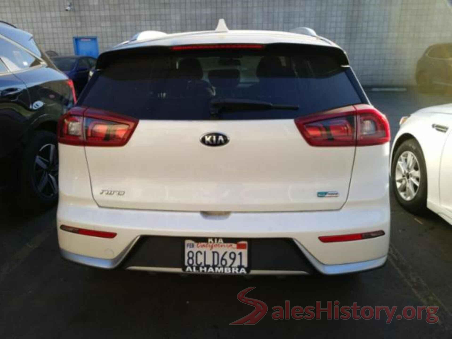 KNDCB3LCXJ5155643 2018 KIA NIRO