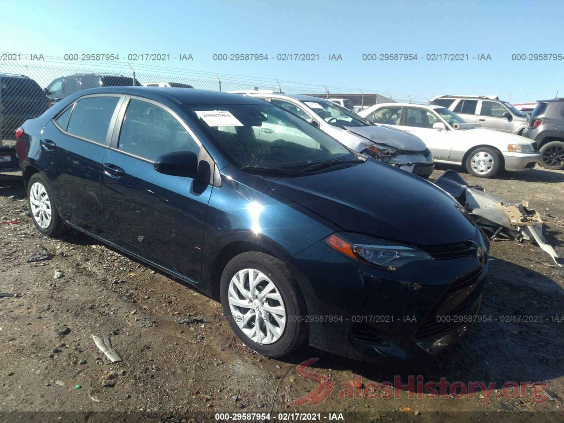 5YFBURHE5JP757811 2018 TOYOTA COROLLA