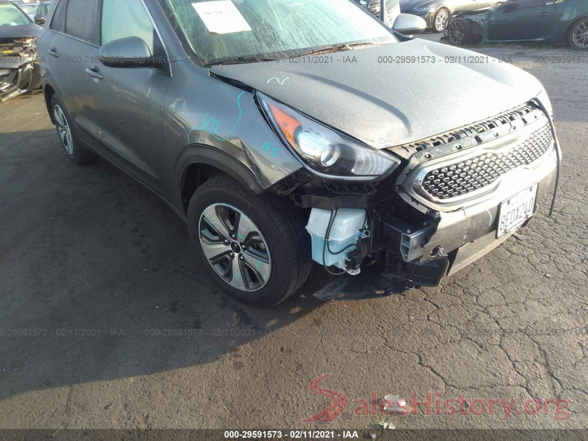 KNDCB3LC7J5177308 2018 KIA NIRO