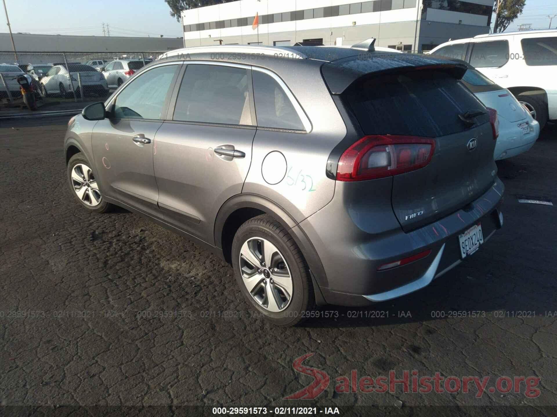 KNDCB3LC7J5177308 2018 KIA NIRO