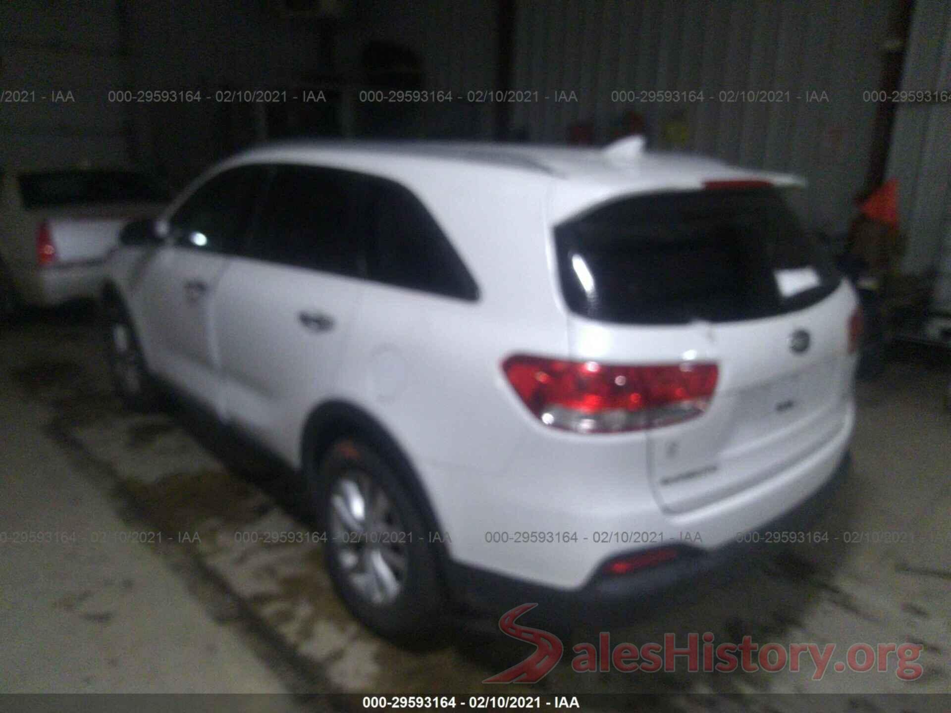 5XYPGDA36GG147938 2016 KIA SORENTO