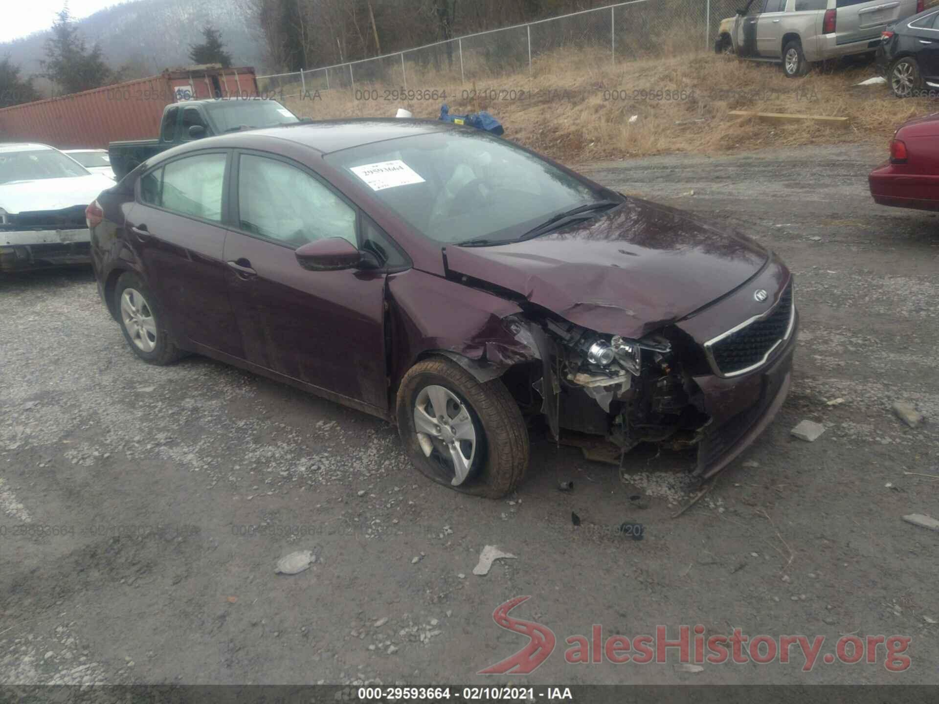 3KPFK4A7XHE150868 2017 KIA FORTE