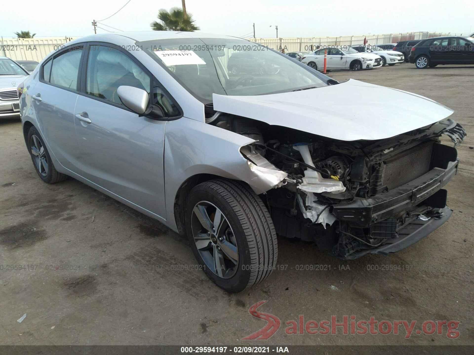 3KPFL4A72JE174813 2018 KIA FORTE