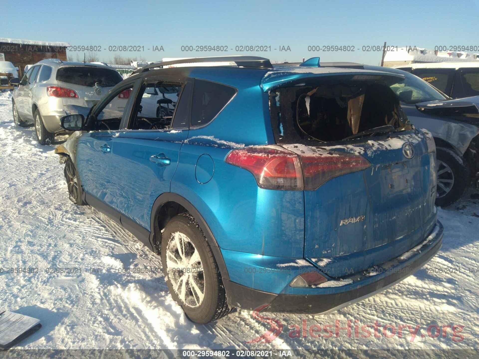 JTMRFREV3HJ703886 2017 TOYOTA RAV4