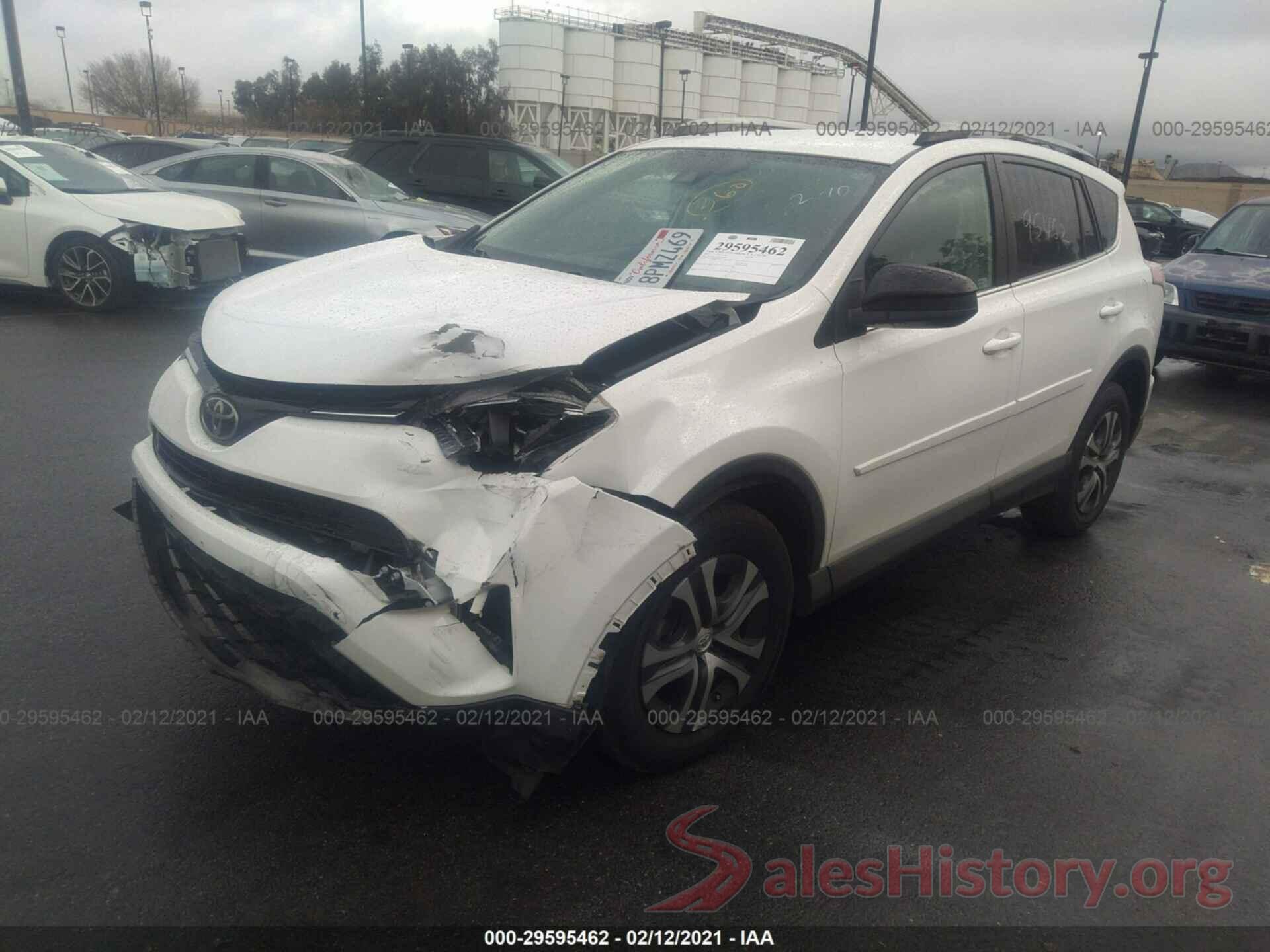 2T3ZFREV9HW369445 2017 TOYOTA RAV4