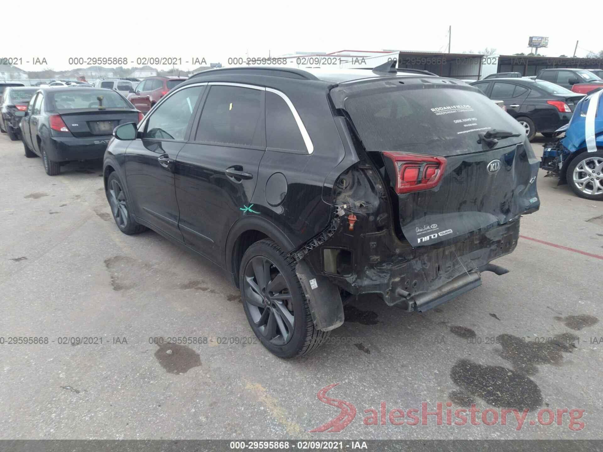 KNDCC3LC0H5081379 2017 KIA NIRO