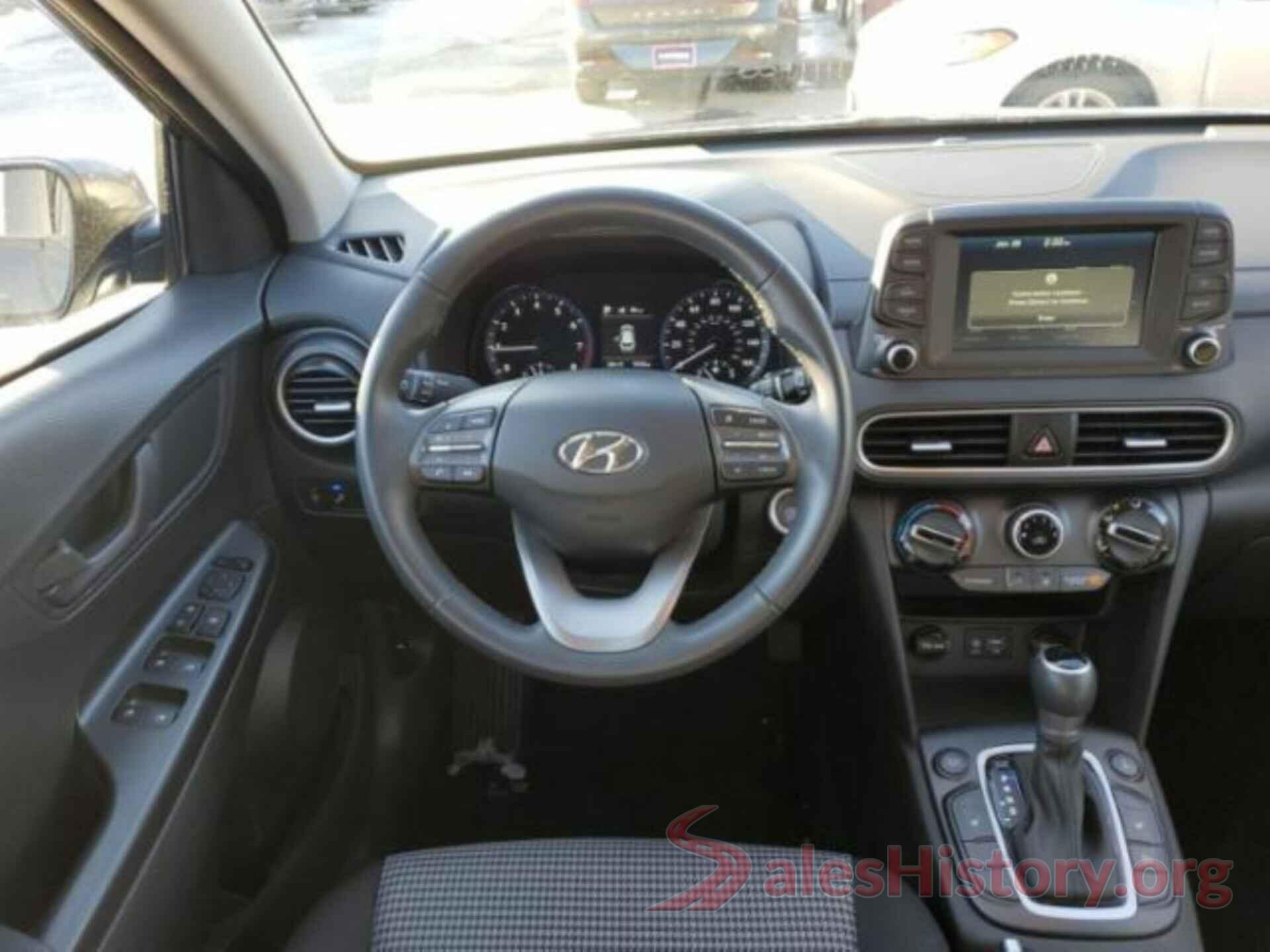 KM8K2CAA4JU129408 2018 HYUNDAI KONA